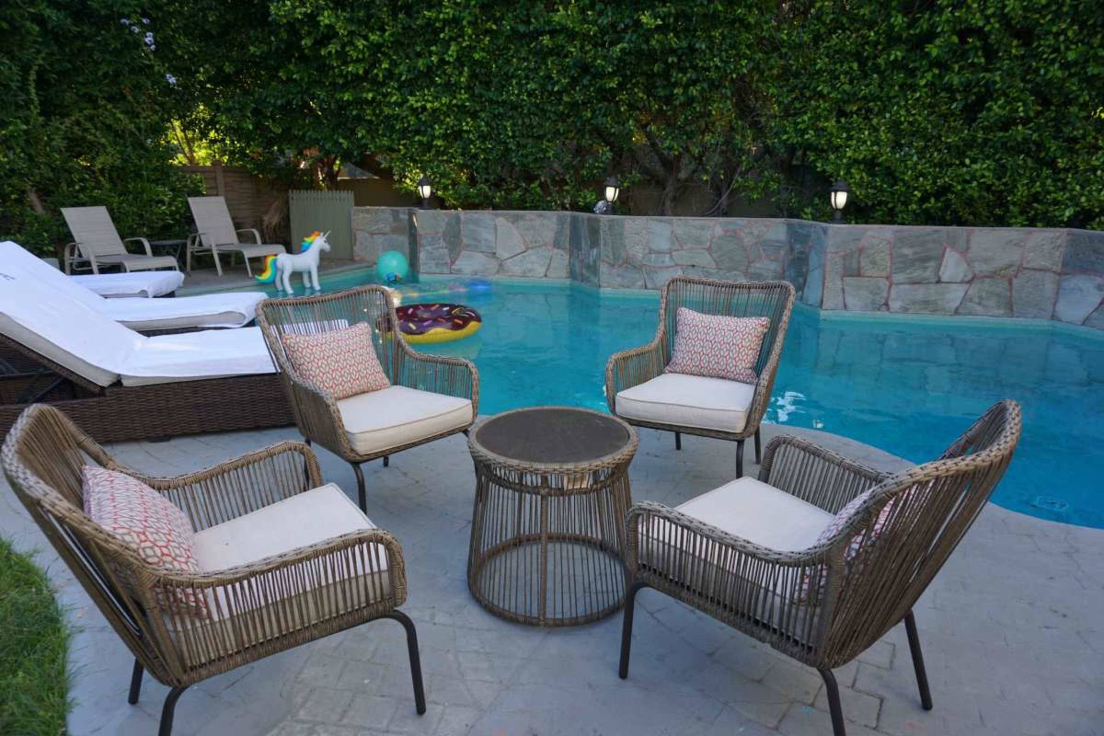 PROMO!! Book n Enjoy 5 bds with amazing Location Image in Hollywood Hills, Los Angeles, CA
