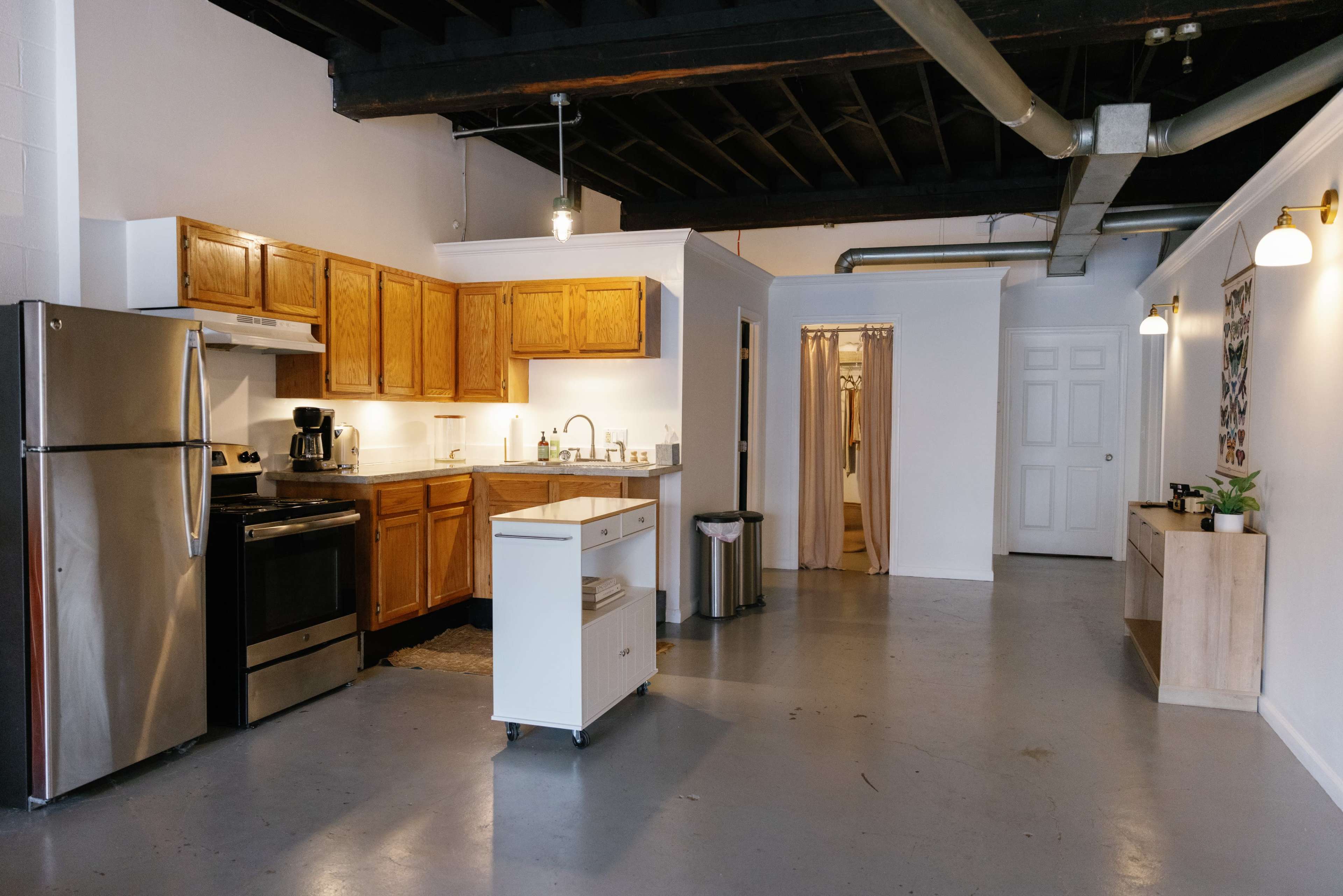 Downtown Industrial Modern Studio Image in West Suburb, Lexington, KY