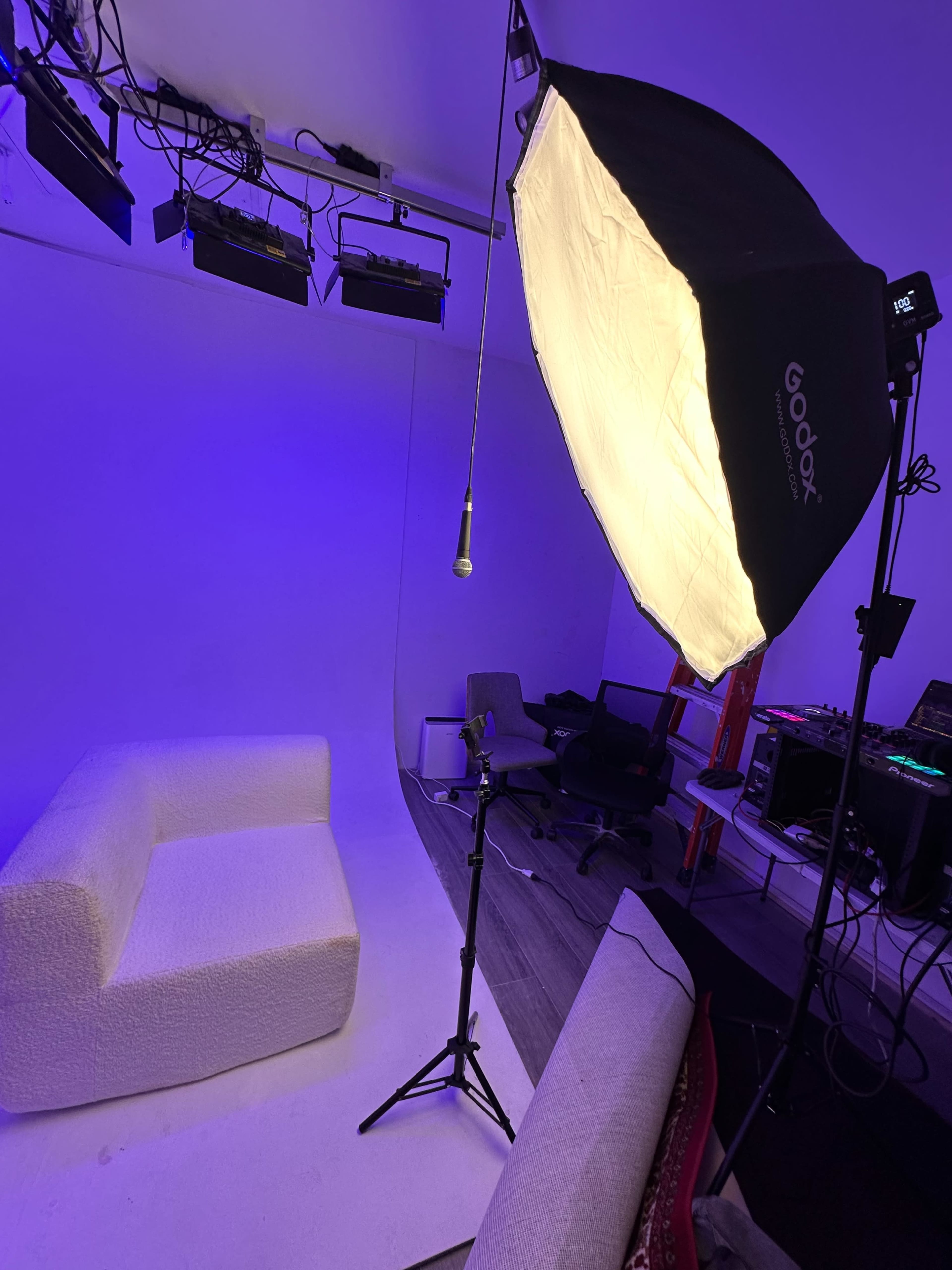 Affordable Photo / Video Studio in Ridgewood Image in Ridgewood, Queens, NY