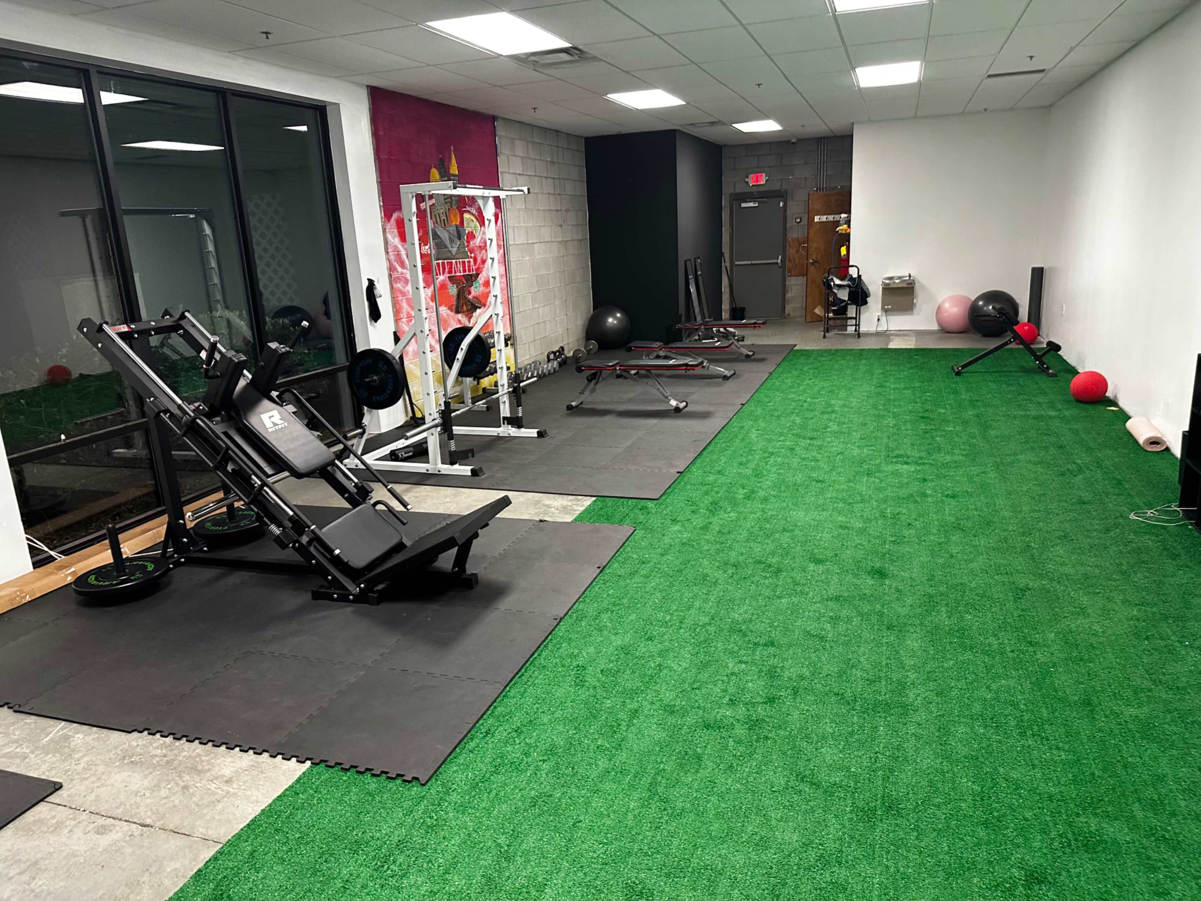 PRIVATE FREE SPACE GYM with EQUIPMENT. 20 min from ATL Image in Powder Springs, Powder Springs, GA