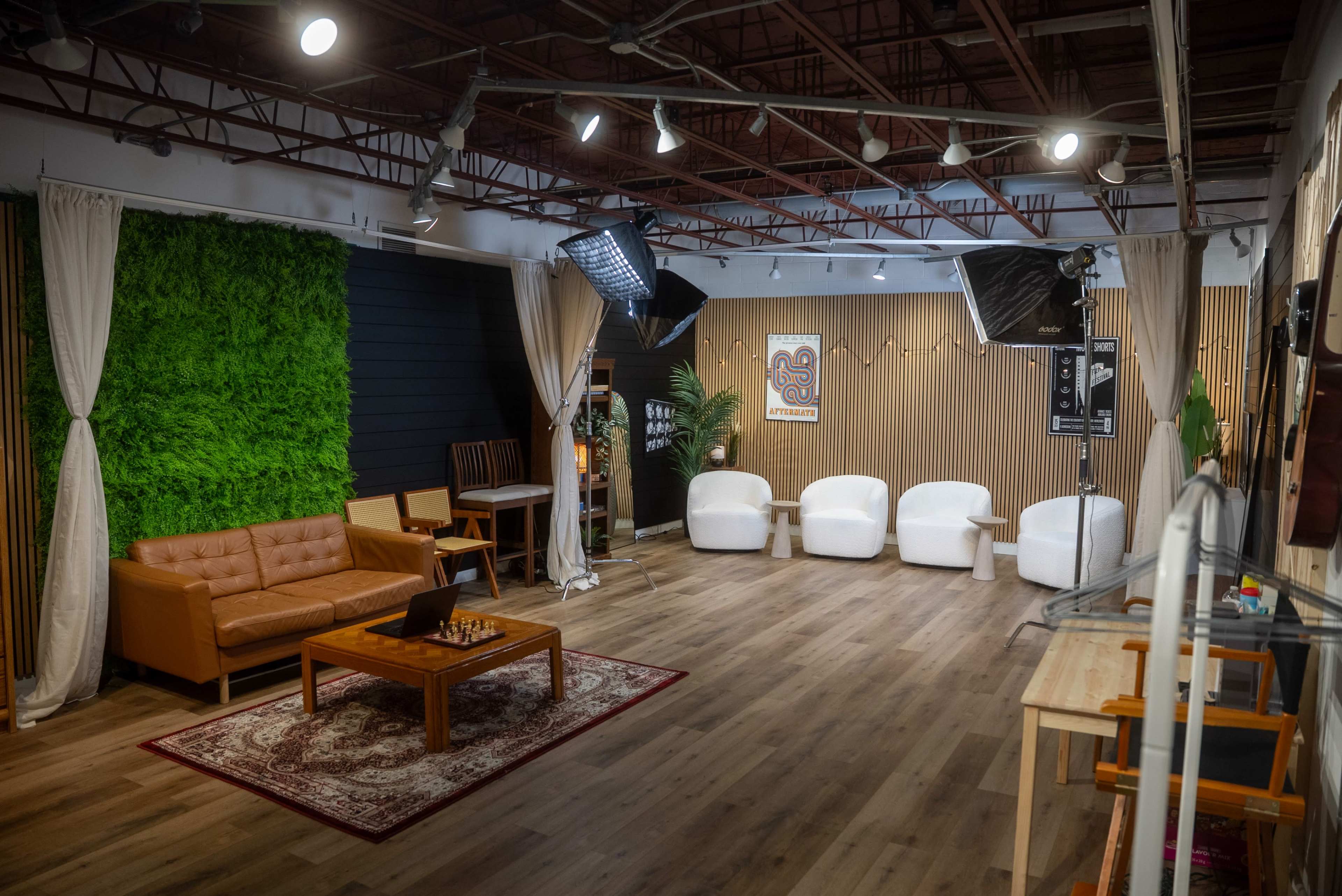 Downtown Video Studio with Equipment Image in Kensington-Chinatown, Toronto, ON