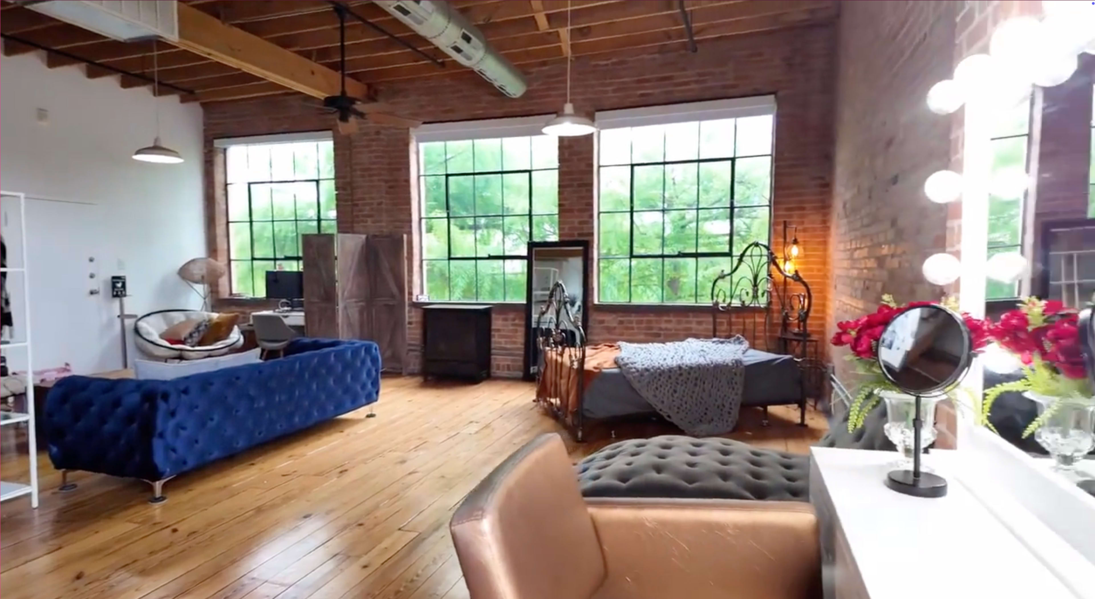 Catherine Cooper Photography Rustic Deep Ellum Boudoir