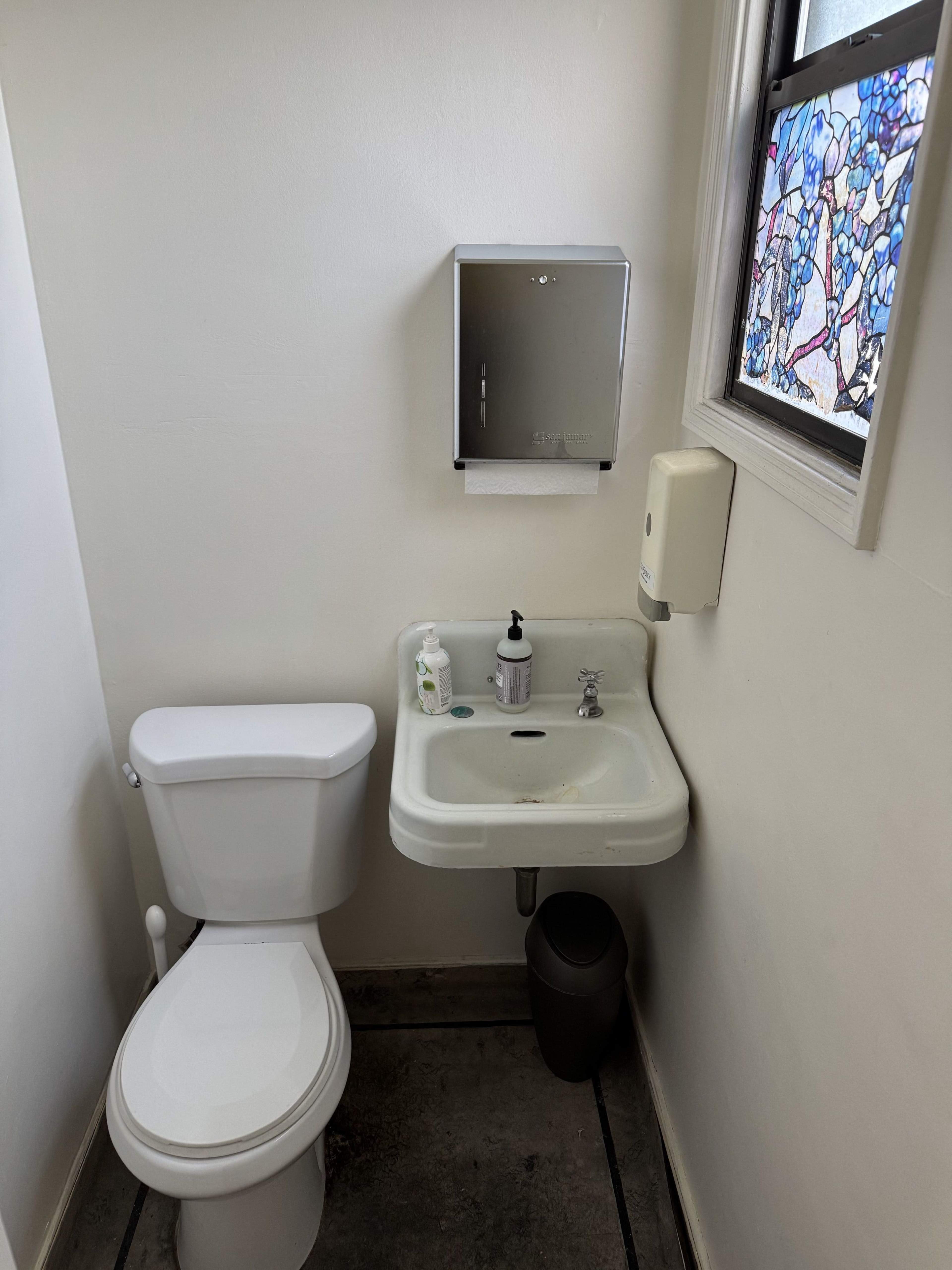 Gallery Ballroom Image in Mosswood, Oakland, CA