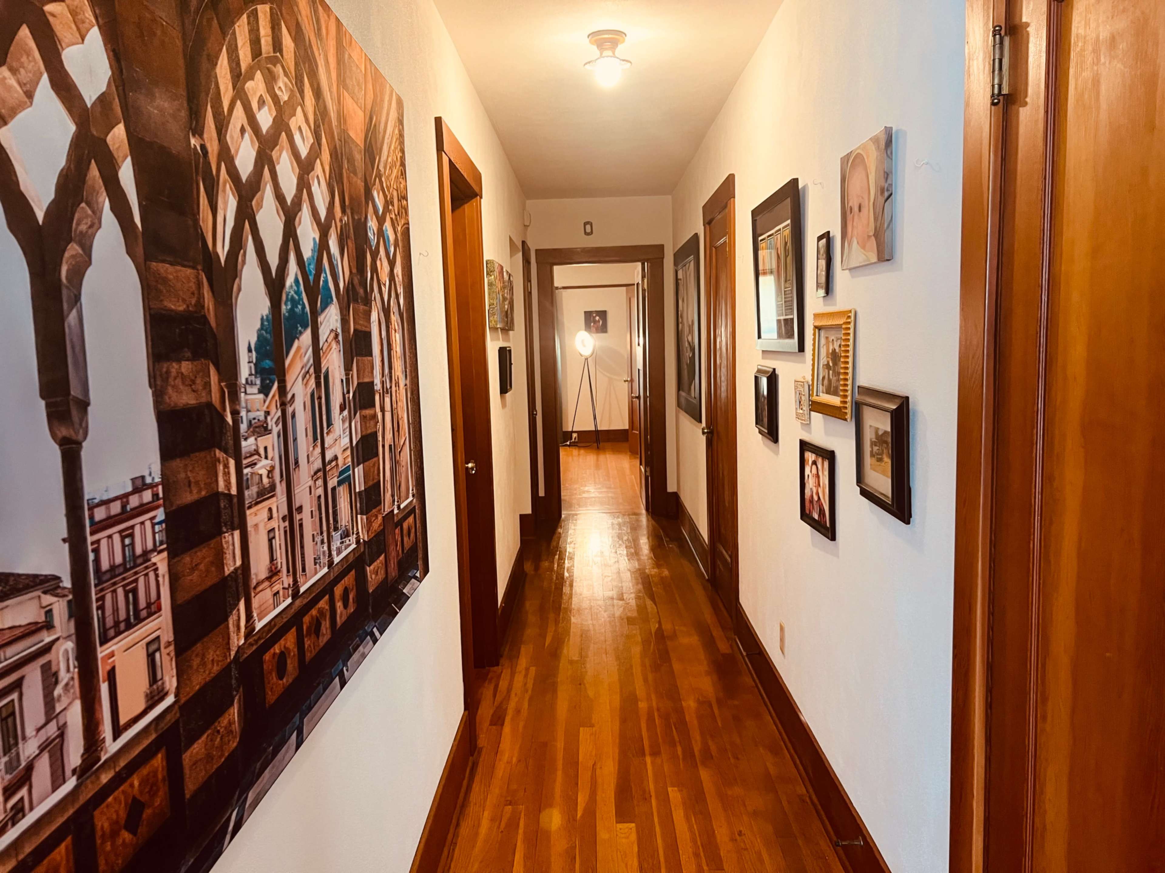 Stylish Upscale Interior Image in Soquel, SOQUEL, CA