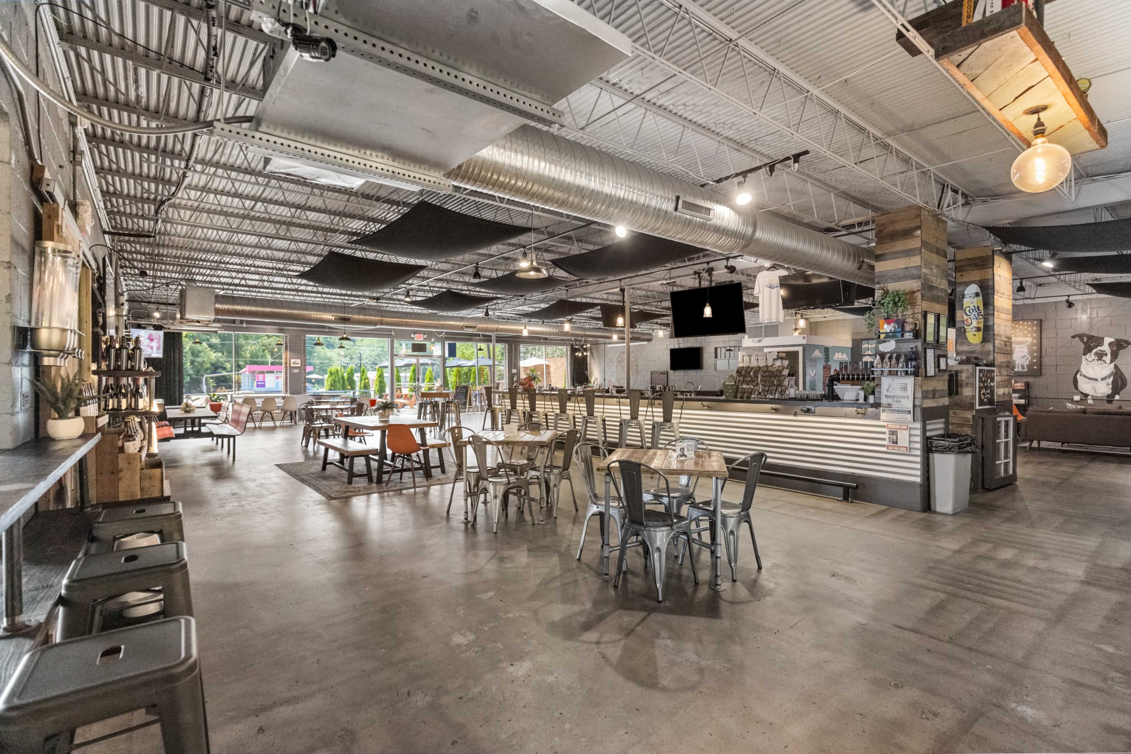 Awesome venue with 360 degree bar and plenty of space to spread out! Image in , Greenville, SC