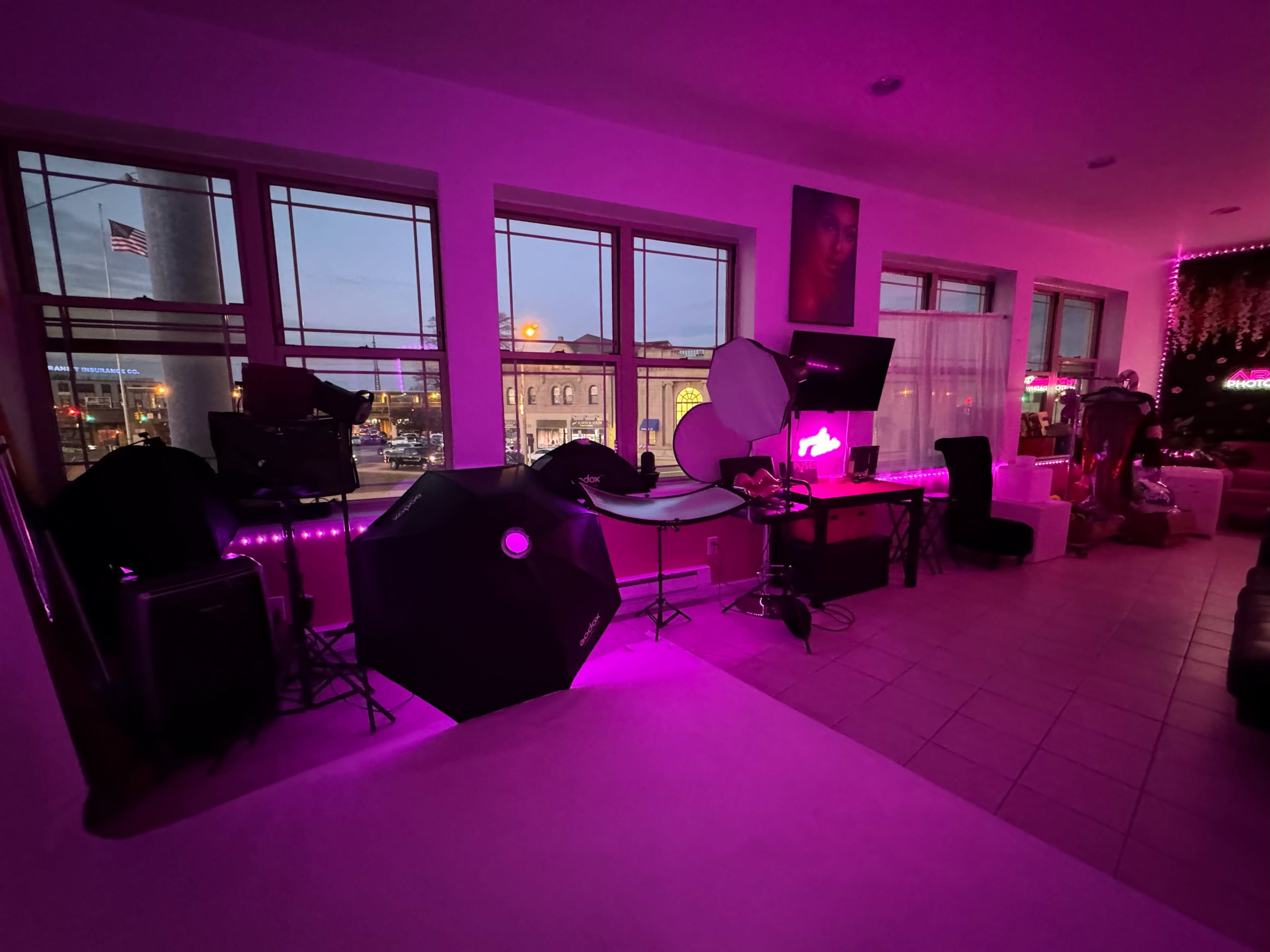 Cozy Chic Freeport Studio: NYC Vibes in Long Island Image in Hempstead, Freeport, NY