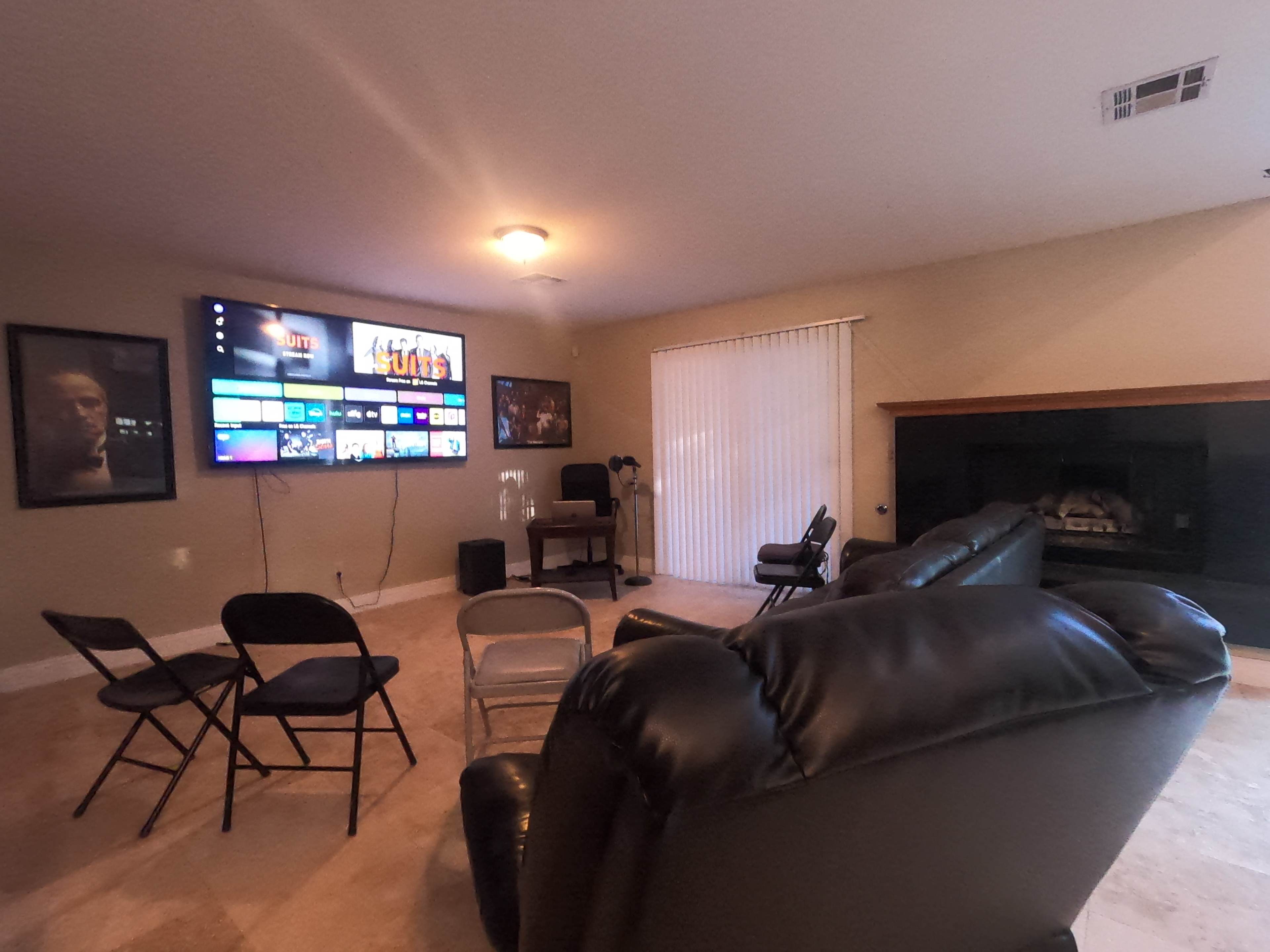 Private Swimming Pool and Den with WIFI and Big Screens Image in Twin Lakes, LAS VEGAS, NV