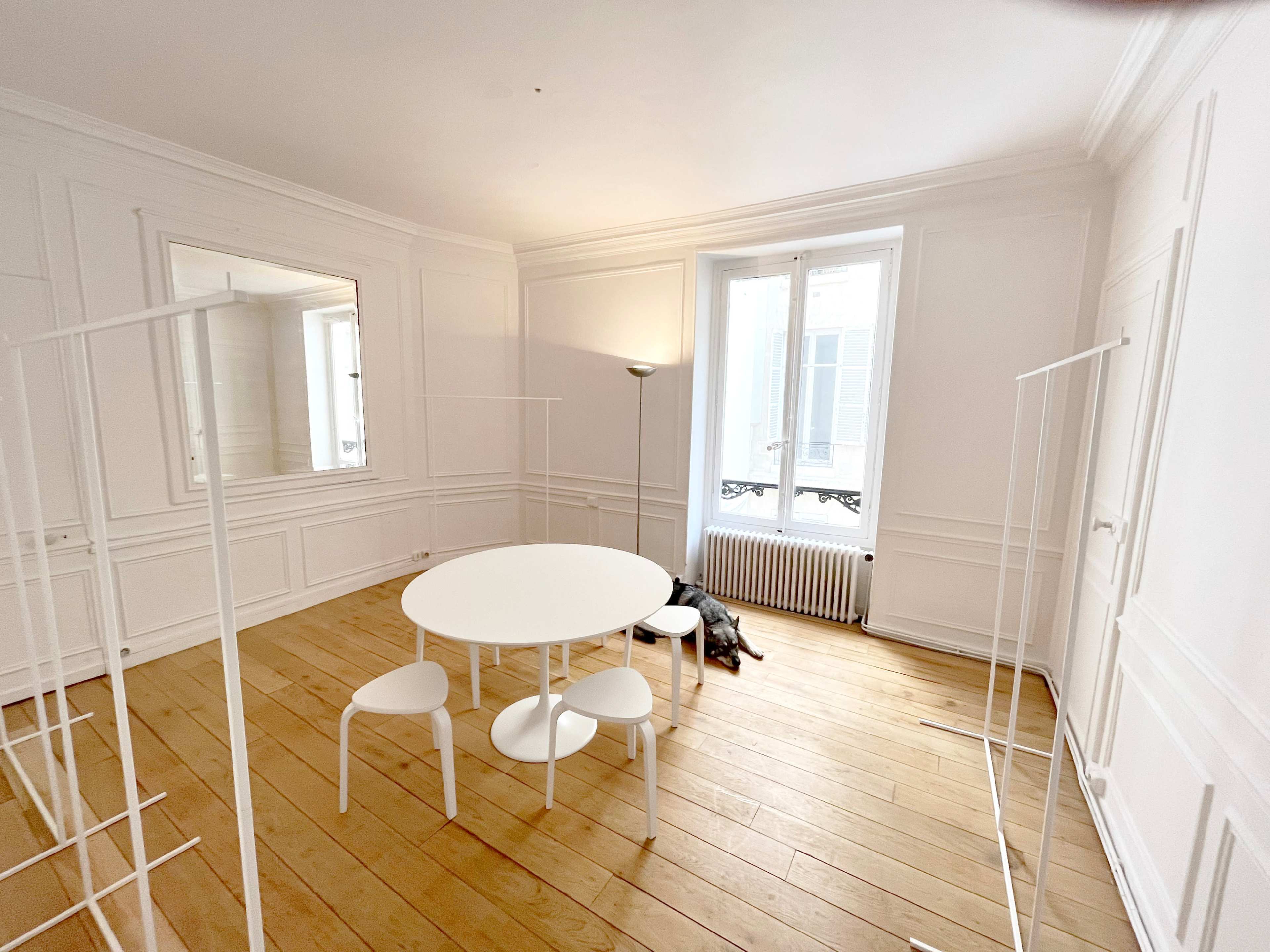 Showroom en centre ville, immeuble hausmanien Image in Place Vendôme, paris