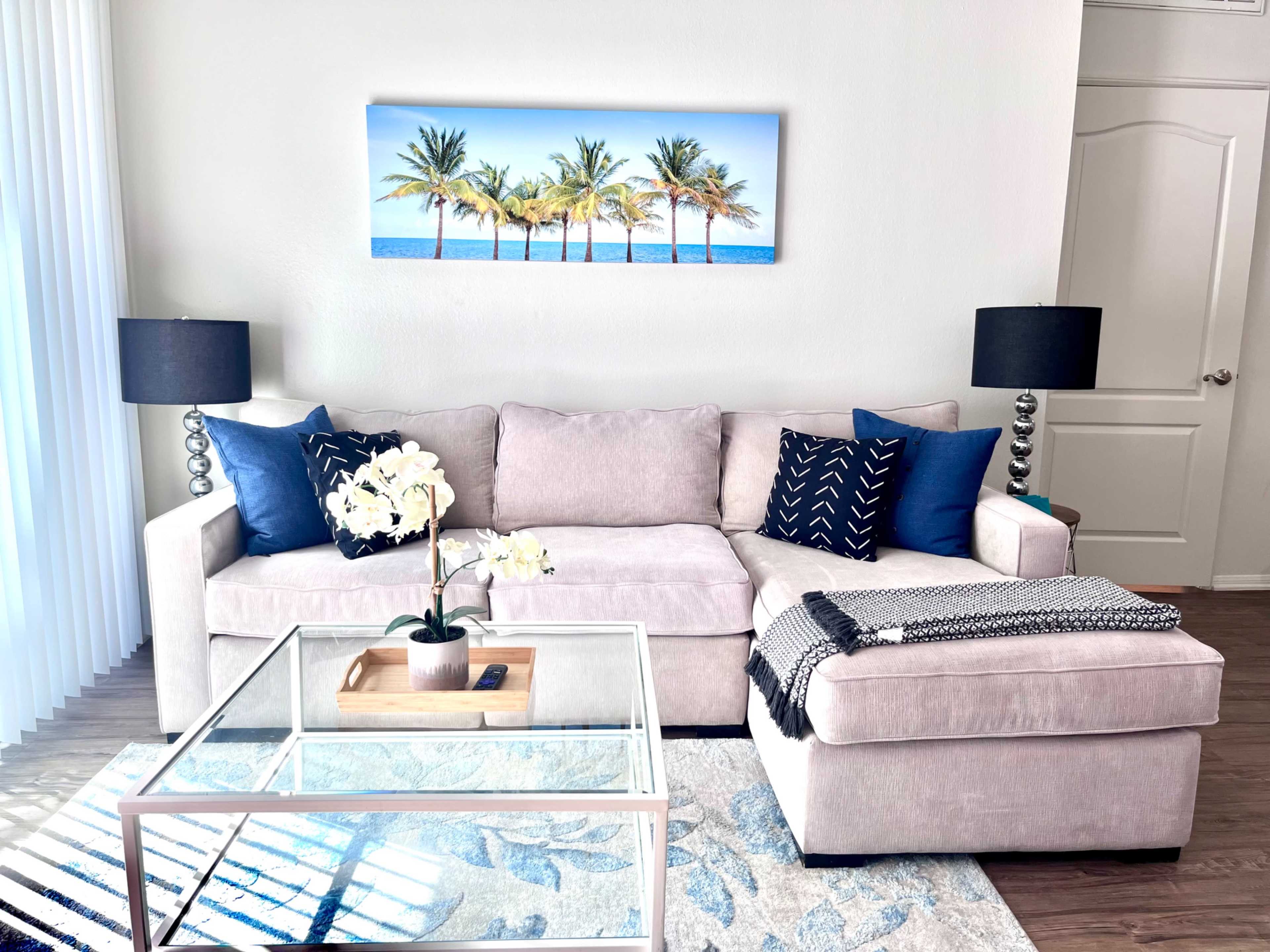 Entire modern apartment 10 min from beach/LAX Image in Venice, Marina del rey, CA