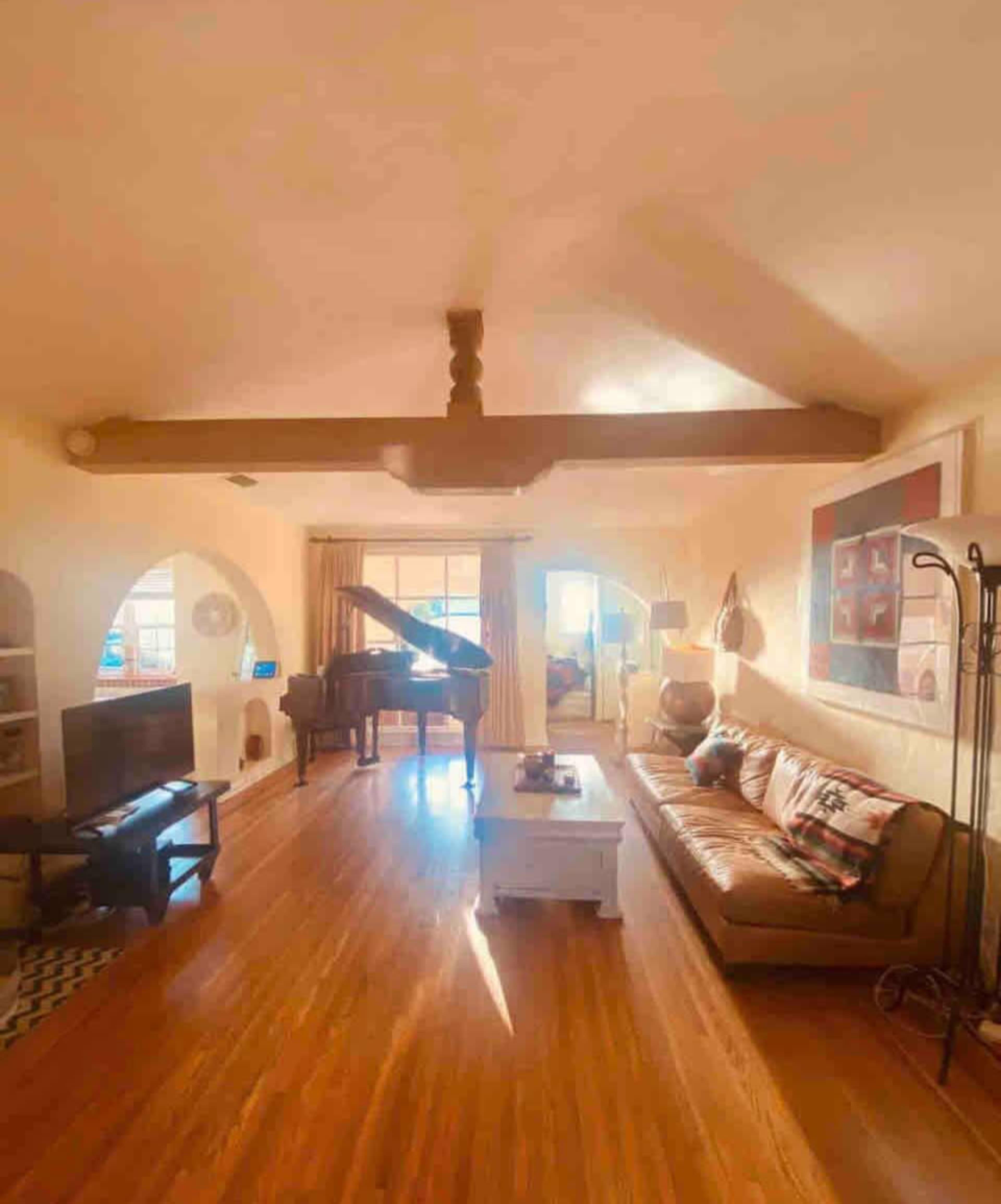 Mid Century Modern 3bedrm Home with Grand Piano Image in Central LA, Los Angeles, CA