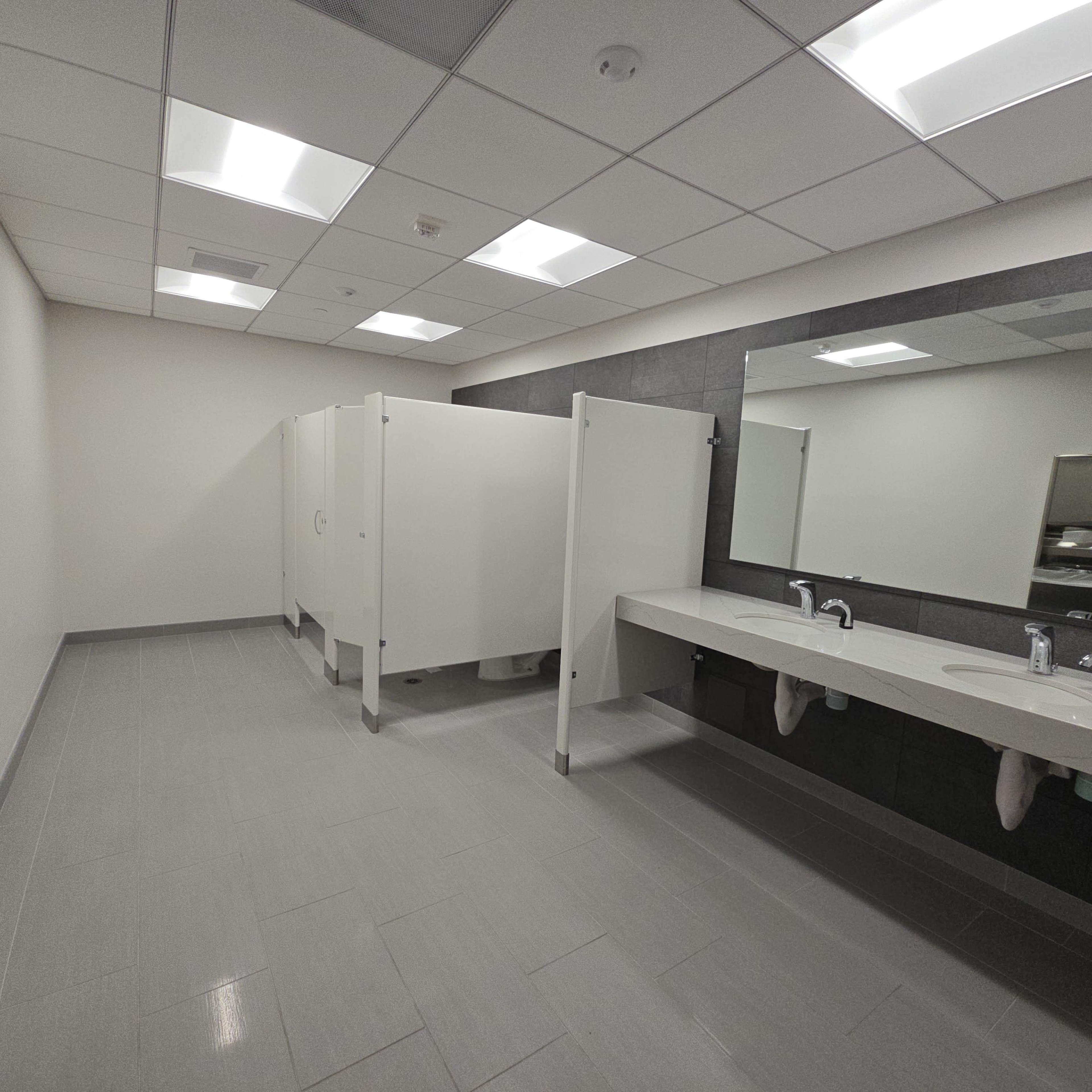 Modern Urban Meeting Room Near Mark Center Image in Alexandria West, Alexandria, VA