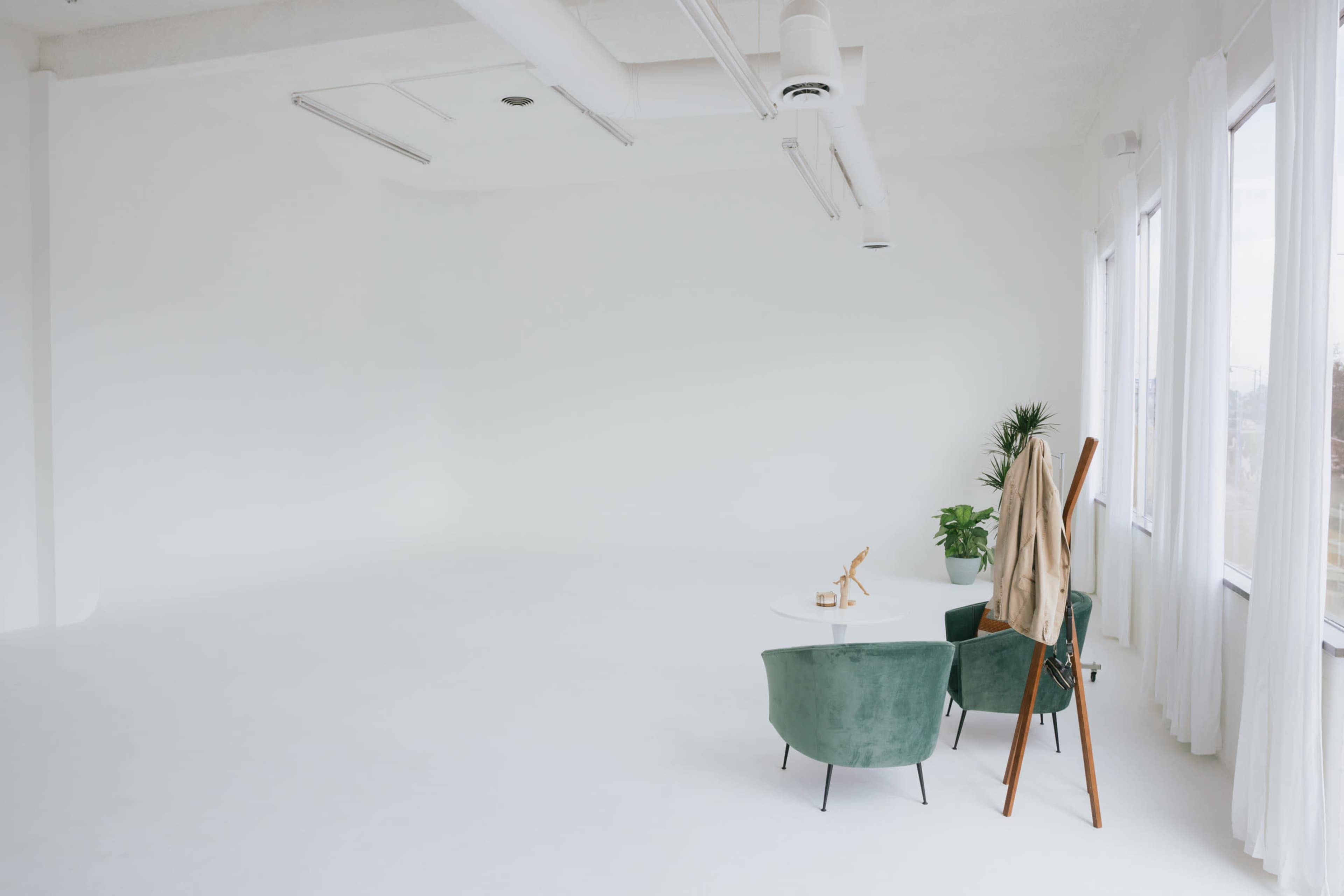 Large, Natural Light Studio (\ Image in El Cajon, El Cajon, CA