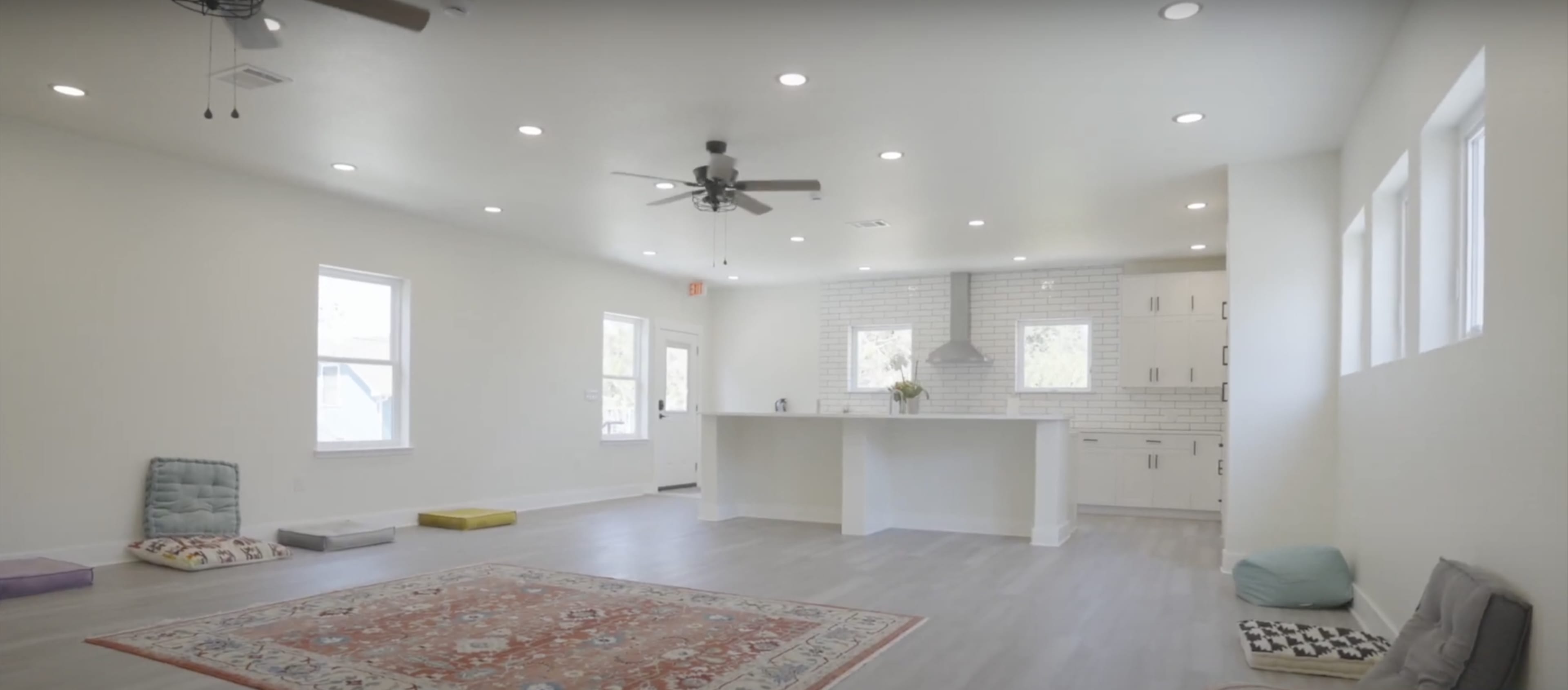 Spacious Light-filled Loft in Downtown Round Rock Image in Round Rock Original Plat, Round Rock, TX