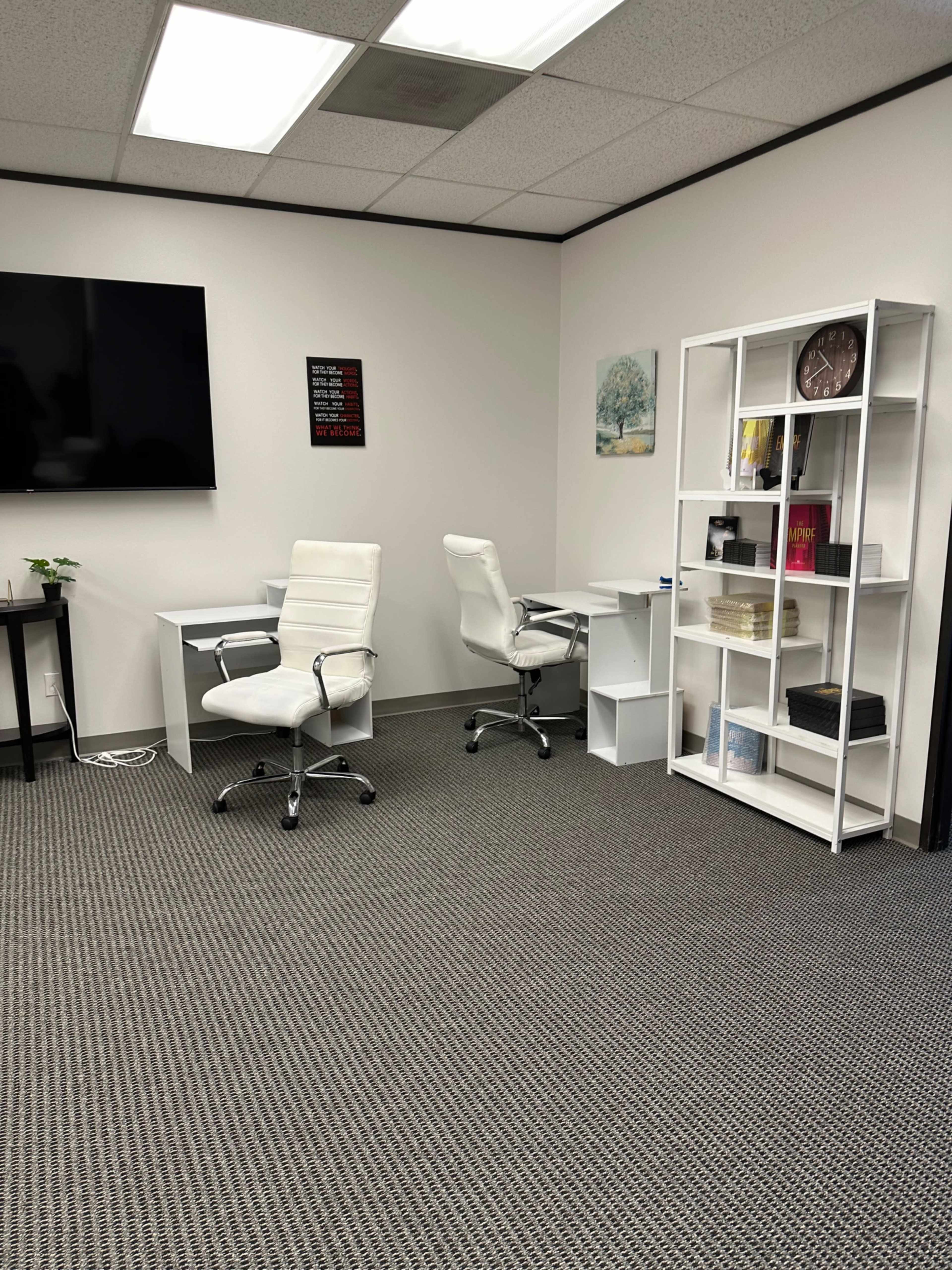 Elegant Urban Office with Stylish Decor and Versatile Spaces Image in Northside, Houston, TX