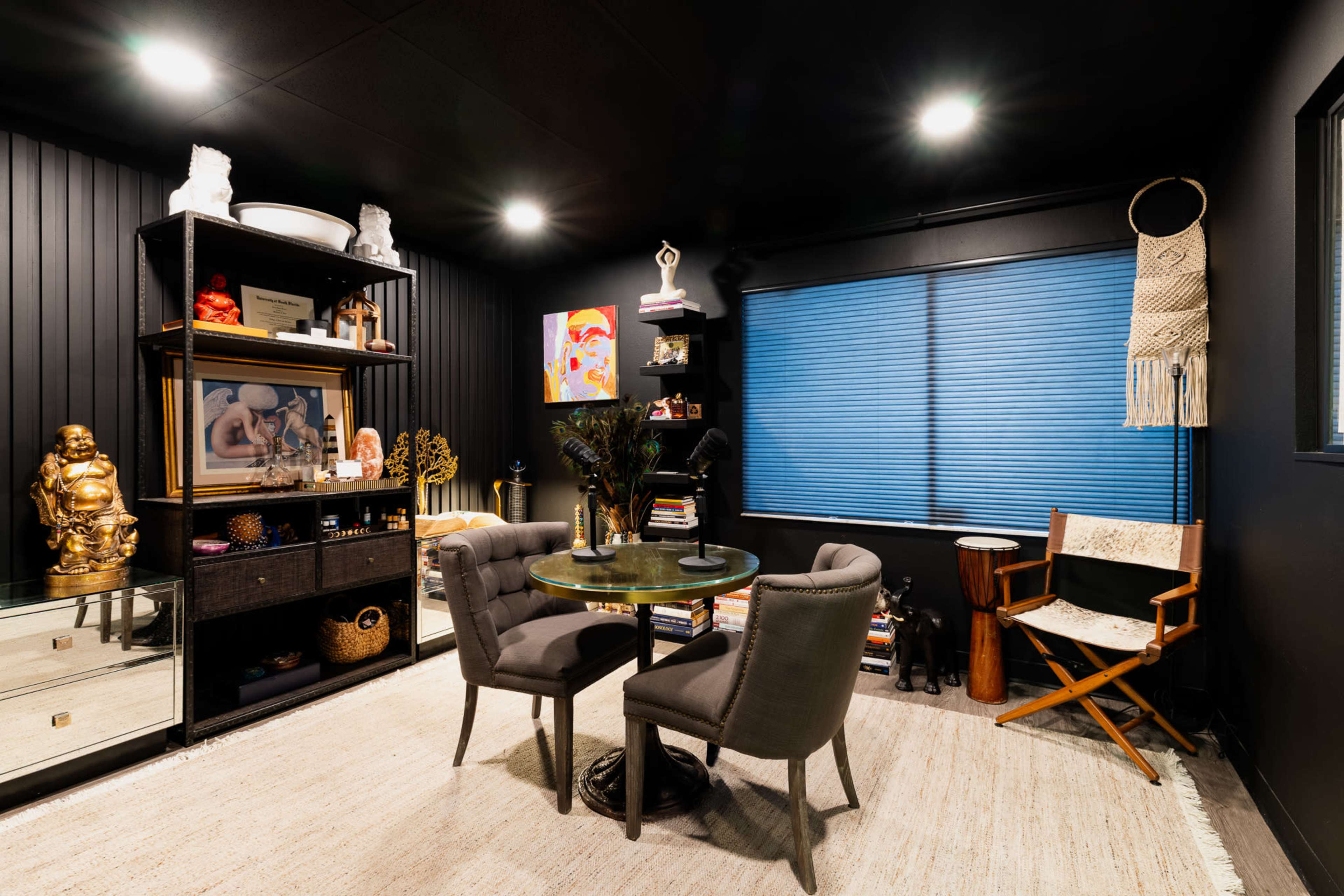 Mid-Town Meetup | Event + Meeting + Podcast Space Image in Northwest Tampa, Tampa, FL