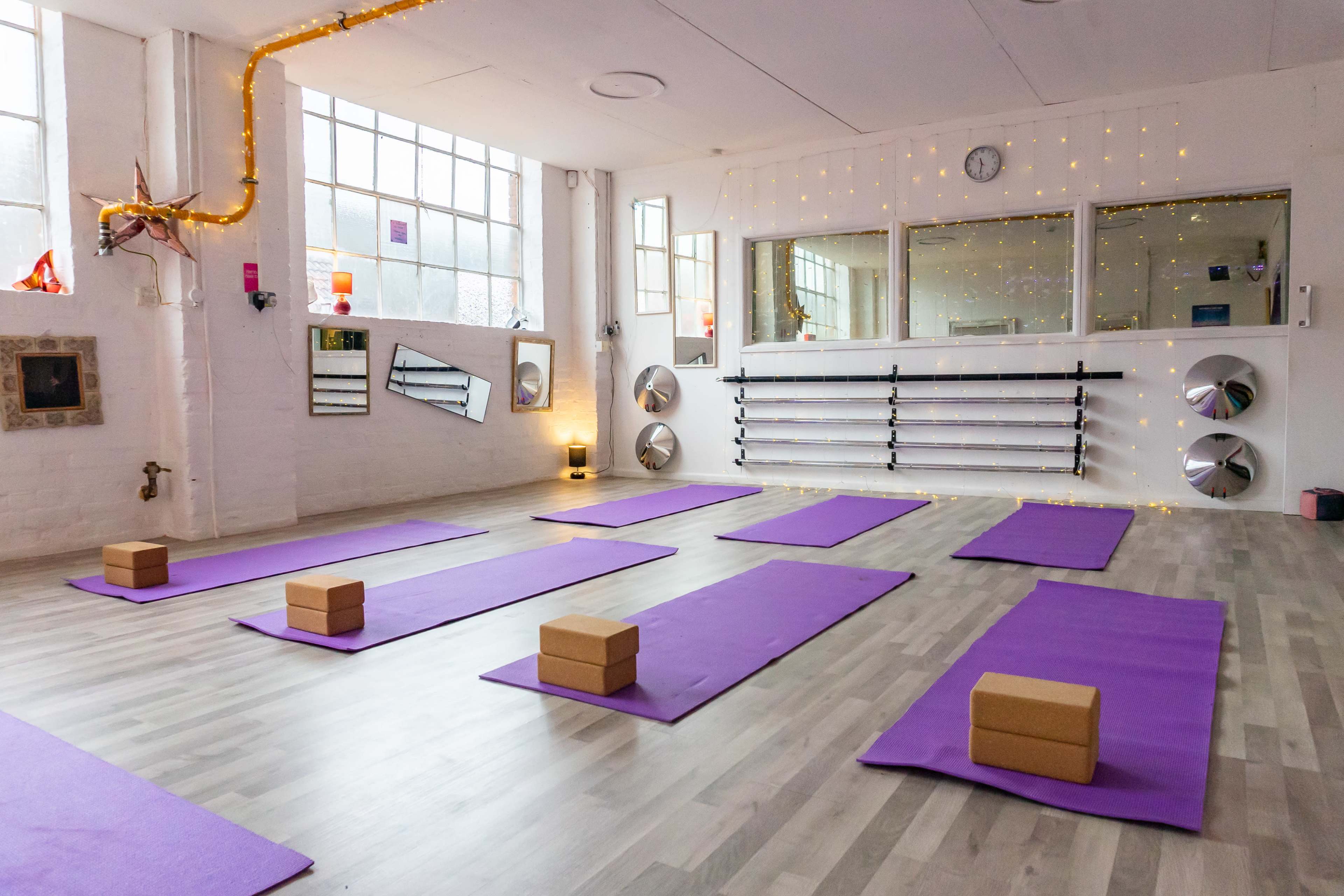 City Centre Loft Studio with Industrial Flair Image in Gloucester, Gloucester, ENG