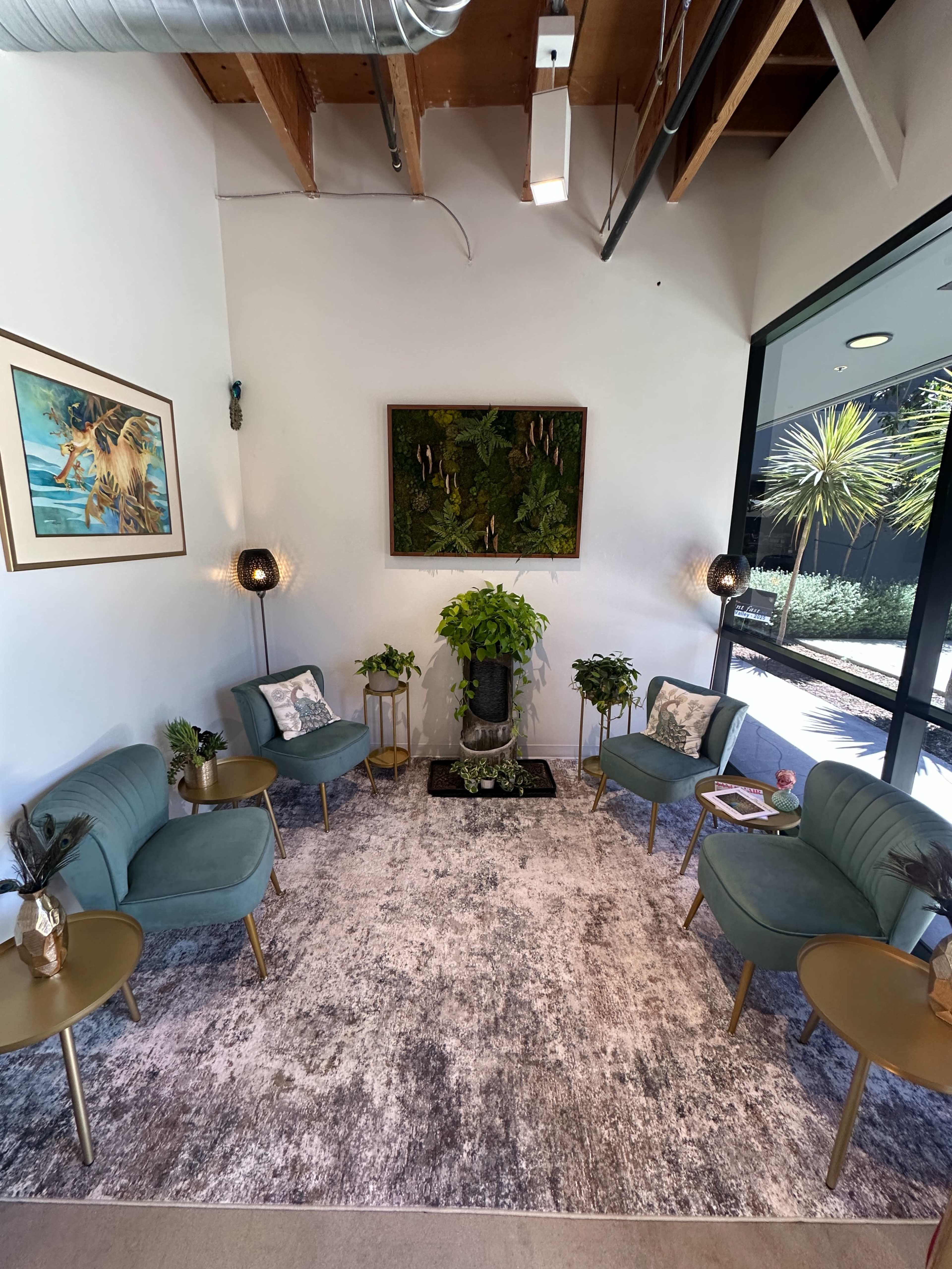 Modern meeting room with free parking Image in Sorrento Valley, San Diego, CA