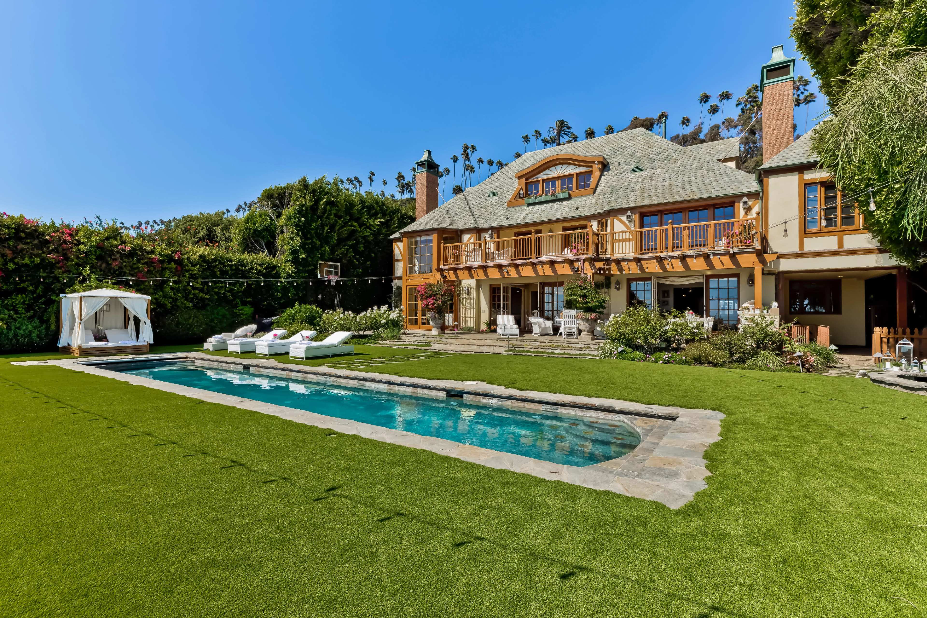 Stunning Beachfront Estate for Meetings Image in North of Montana, Santa Monica, AS