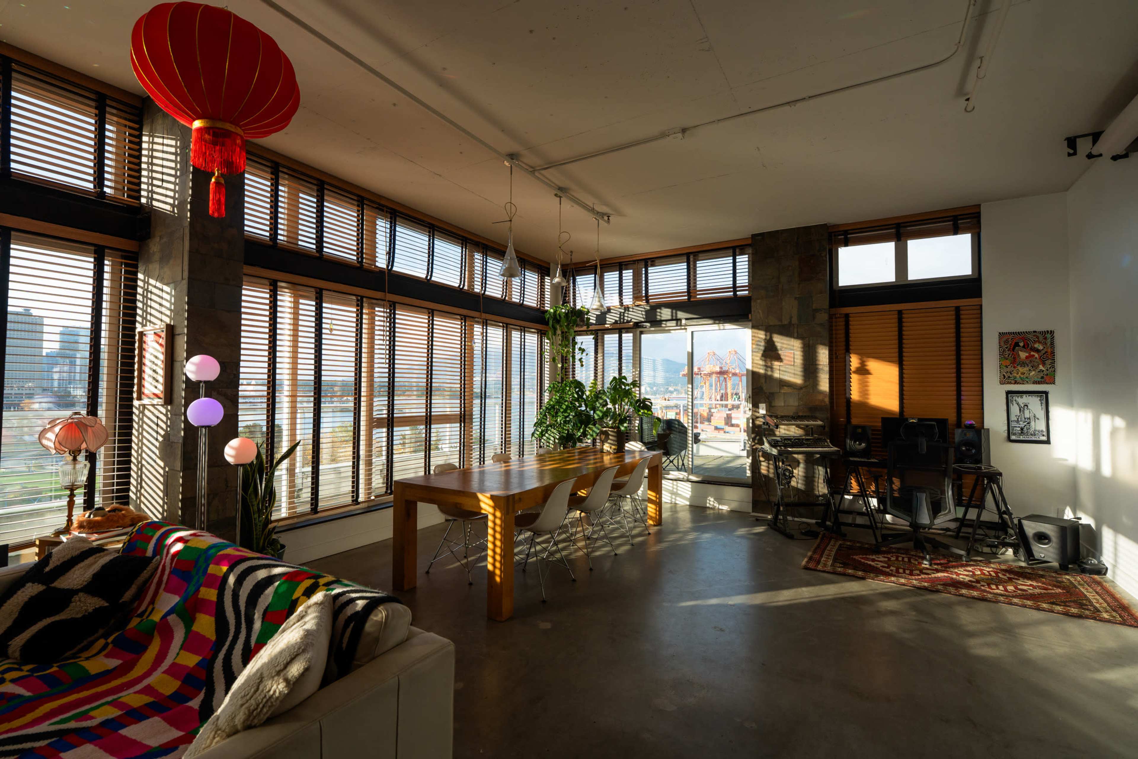 10 Elegant Penthouse Designs That Offer Luxury and Comfort