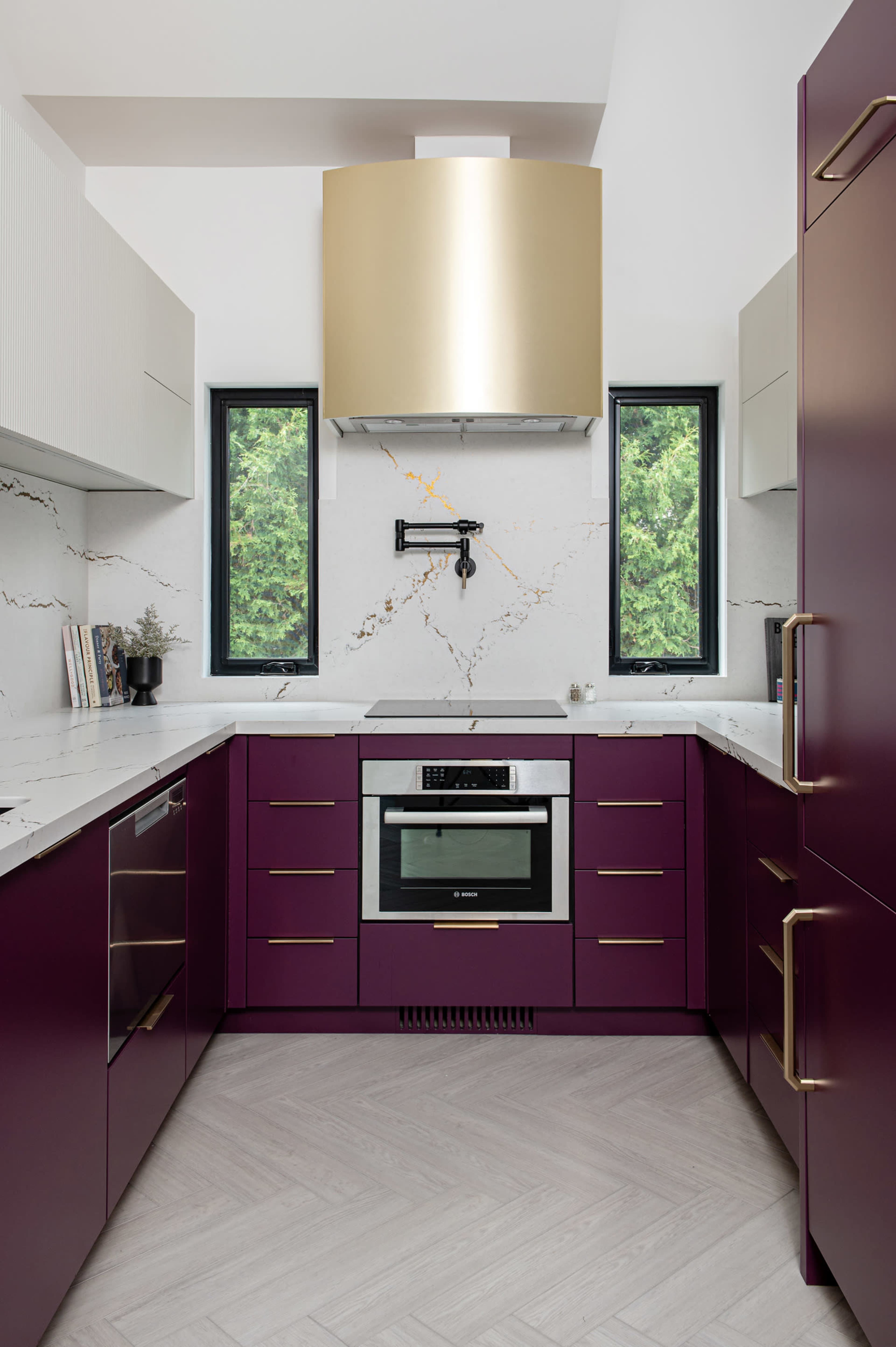 Bright and Beautiful Main Street Studio Image in Whitchurch-Stouffville, Stouffville, ON