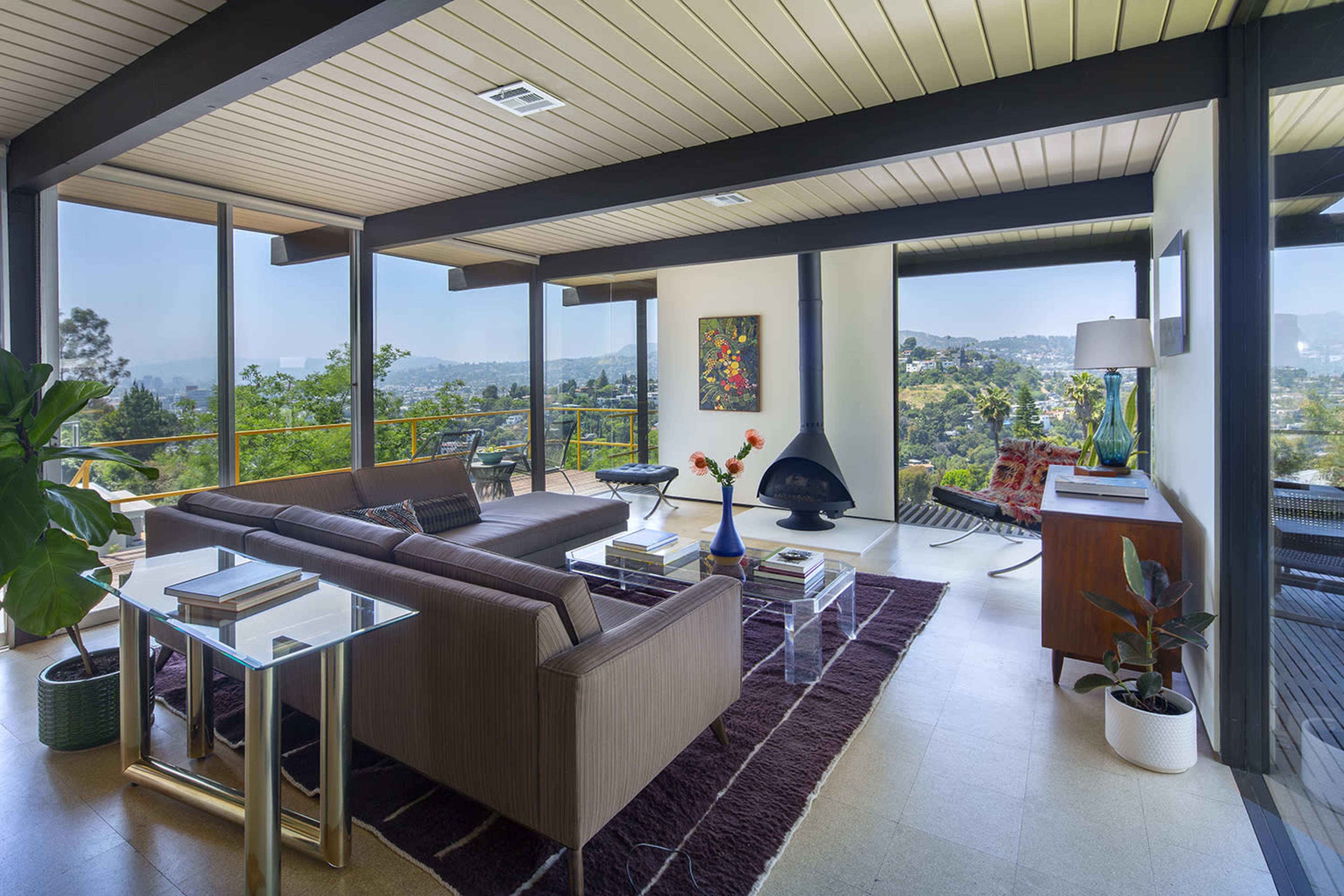Midcentury Jewel Box with Jetliner Views Image in Silver Lake, Los Angeles, CA