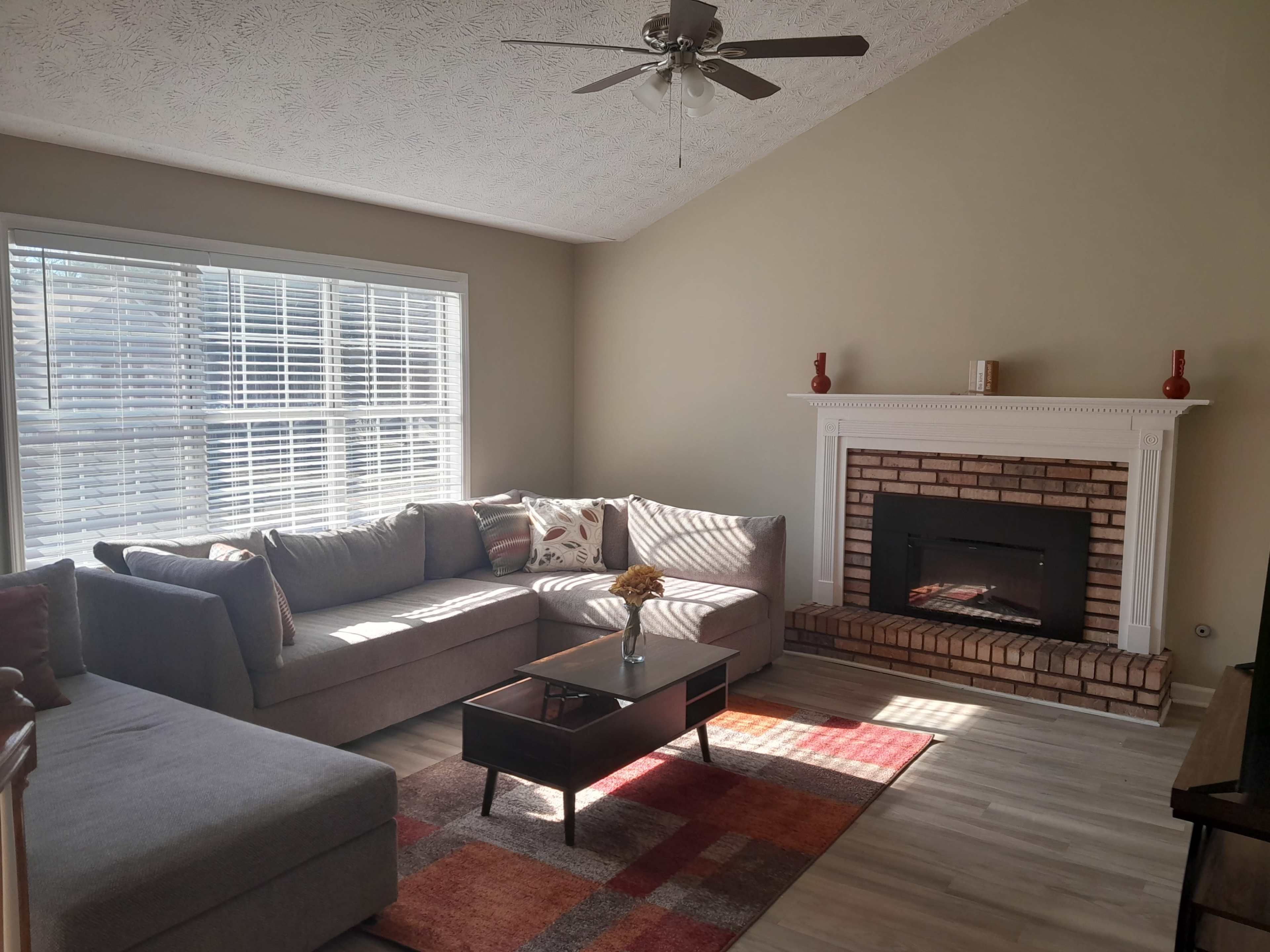 Cozy Suburban House Image in Austell, Powder Springs, GA