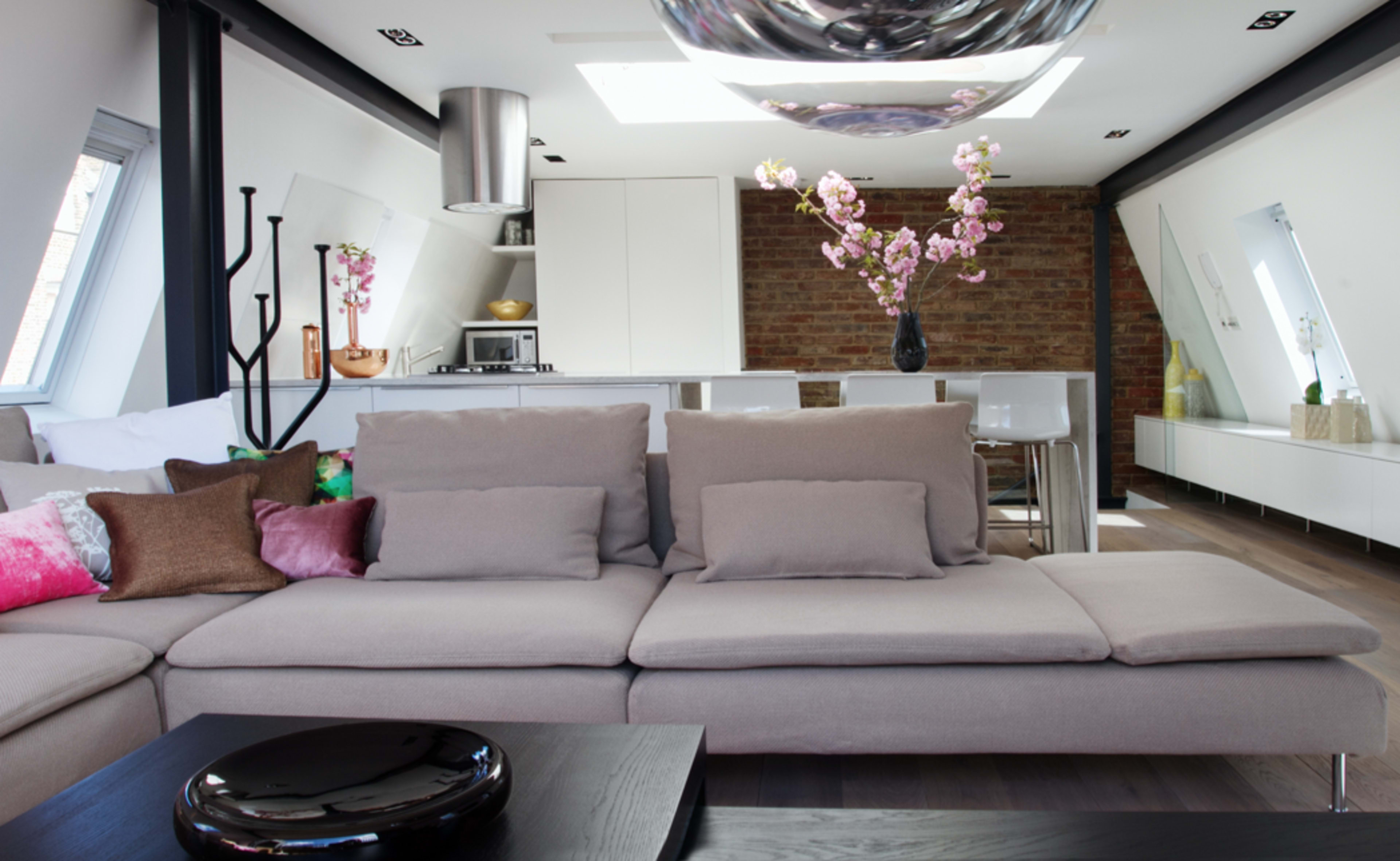 Light filled Designer Duplex Apartment with terrace (North West London) Image in London, London, ENG