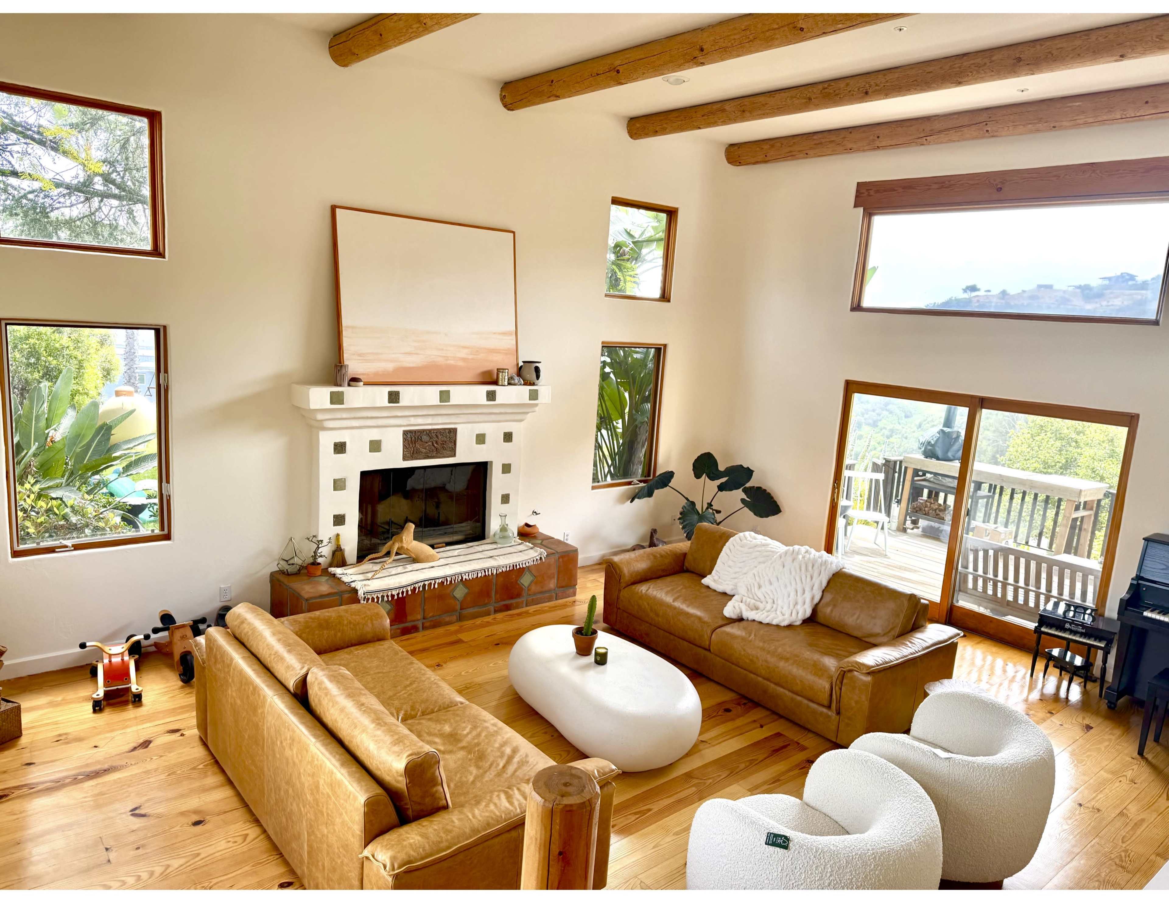 Bright Spanish/Southwestern style home surrounded by Mountain View’s Image in Fernwood, Topanga, CA
