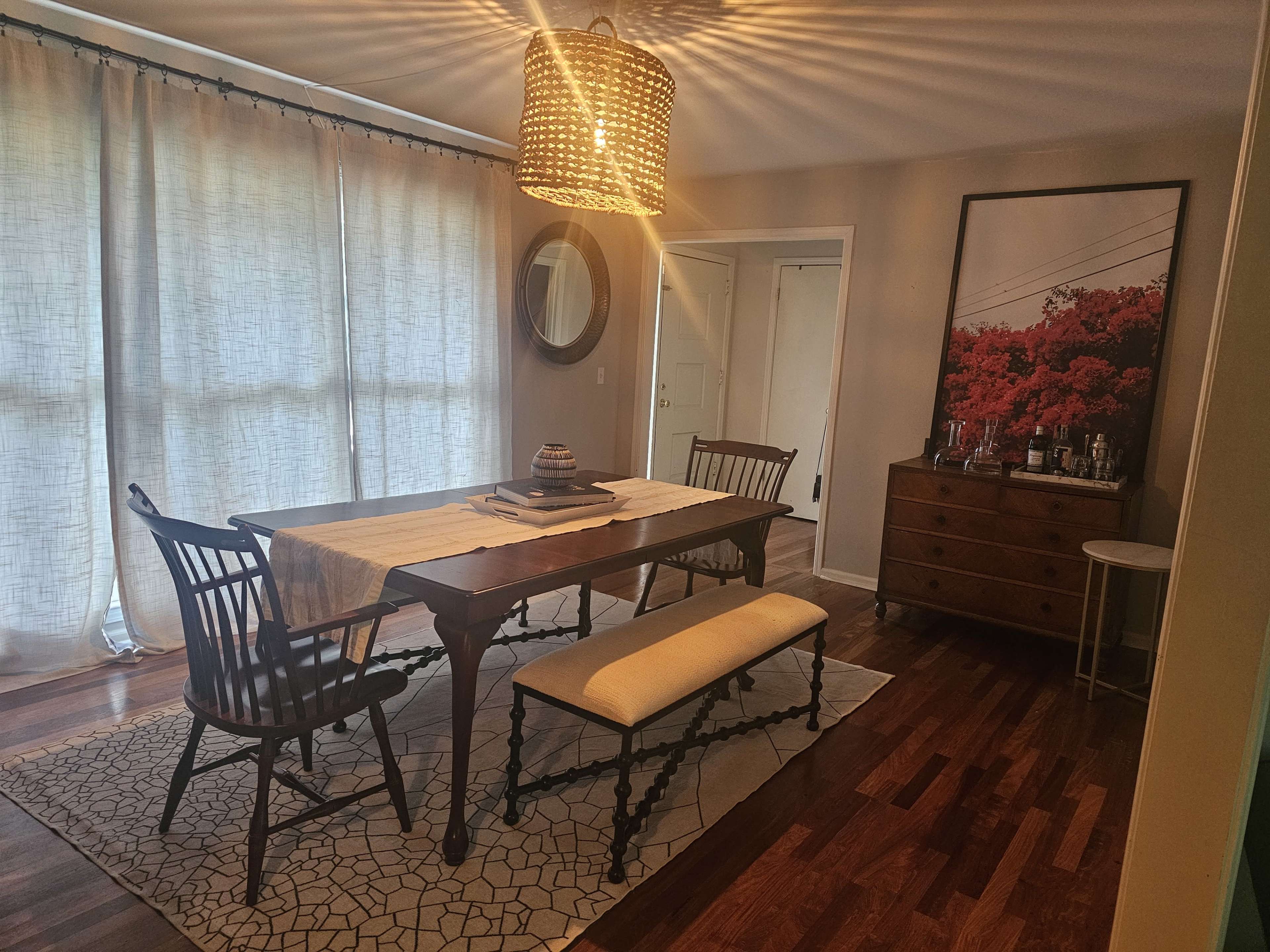 Roomy Dining with Modern Eclecticism Image in , Stone Mountain, GA