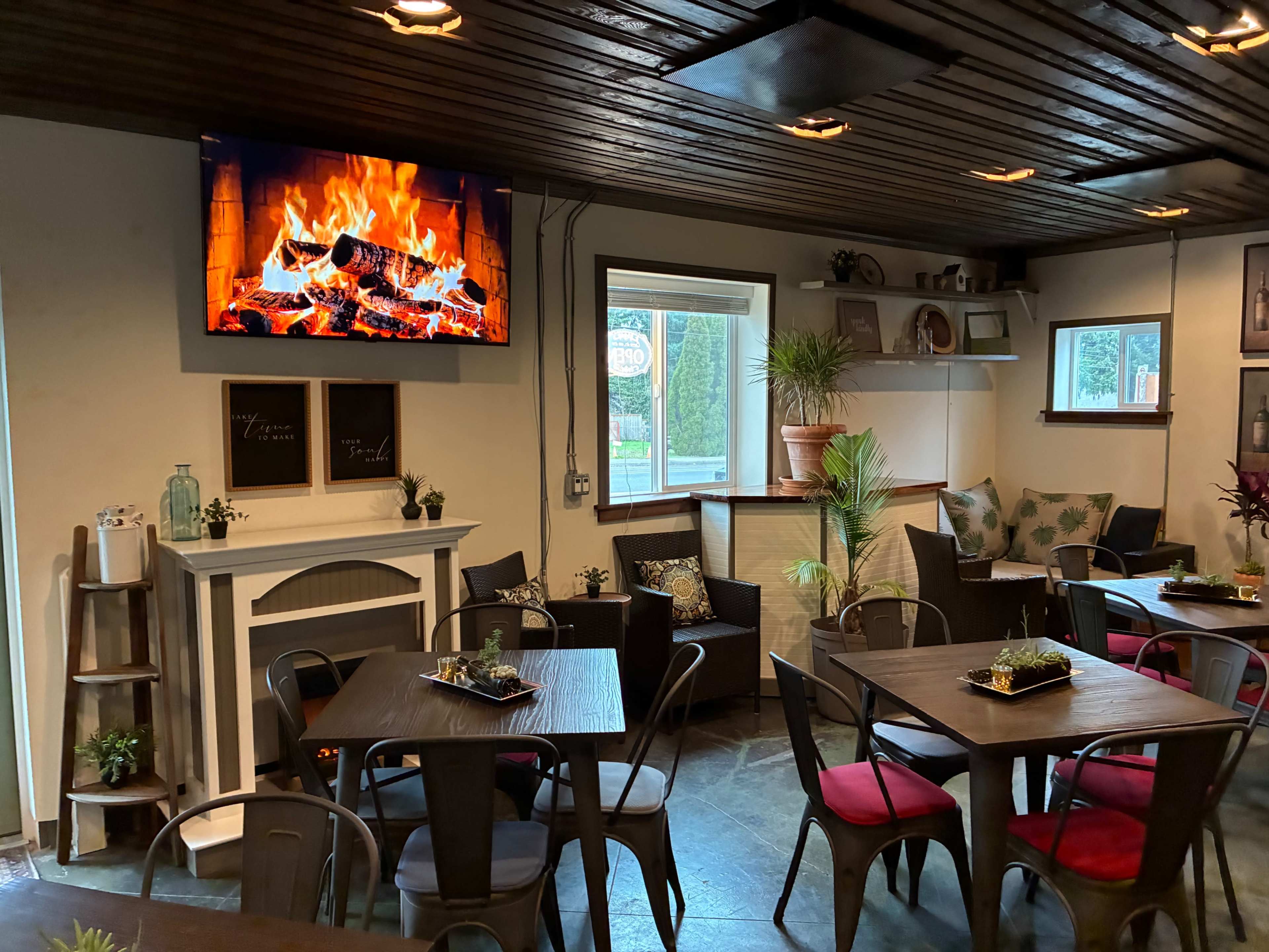 Cozy tap house with classic arcade game room Image in Northeast Portland, Portland, OR