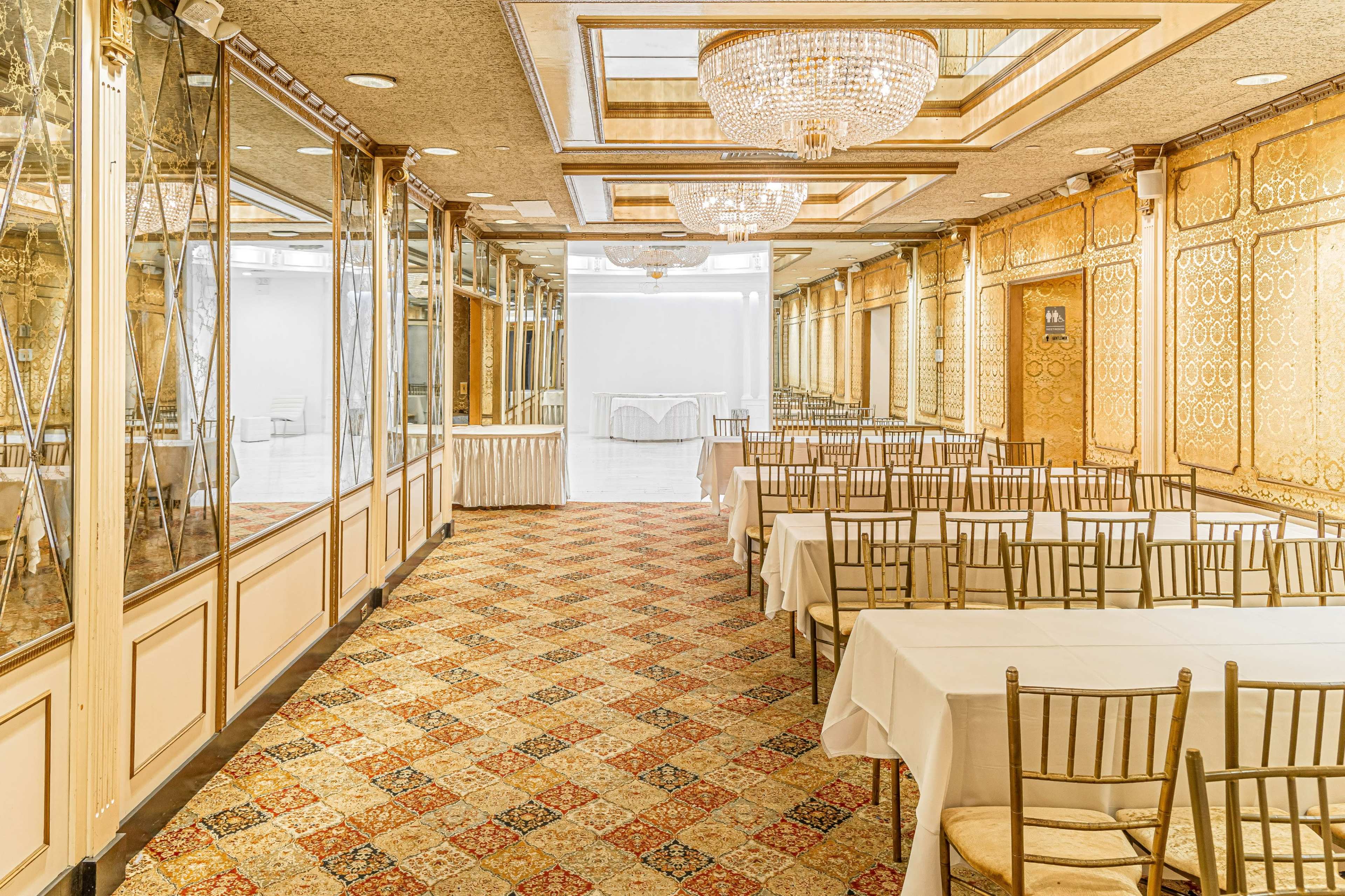 Venetian Room Image in Astoria, Astoria, NY