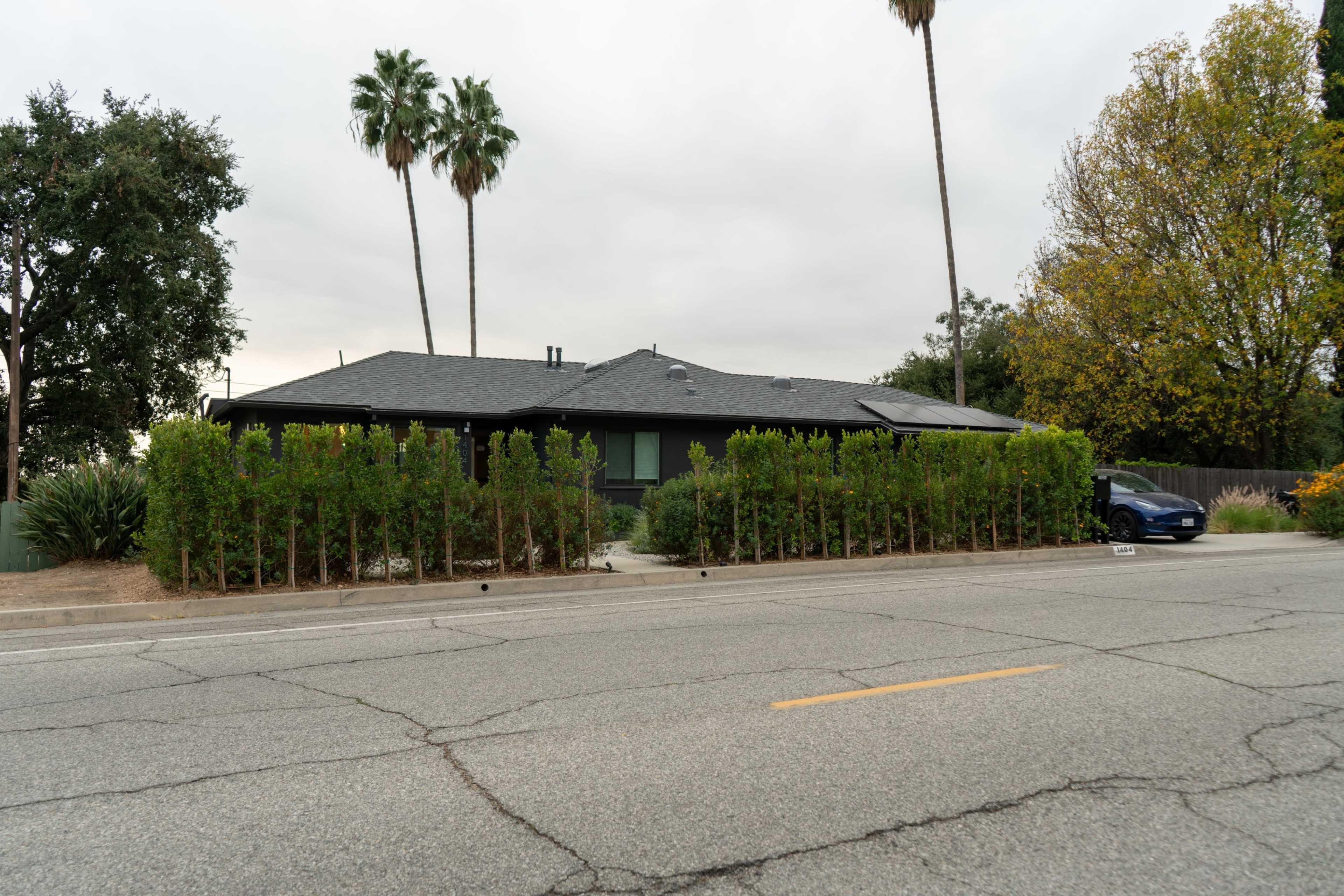 Spectacular Mountain View Image in Altadena, Altadena, CA