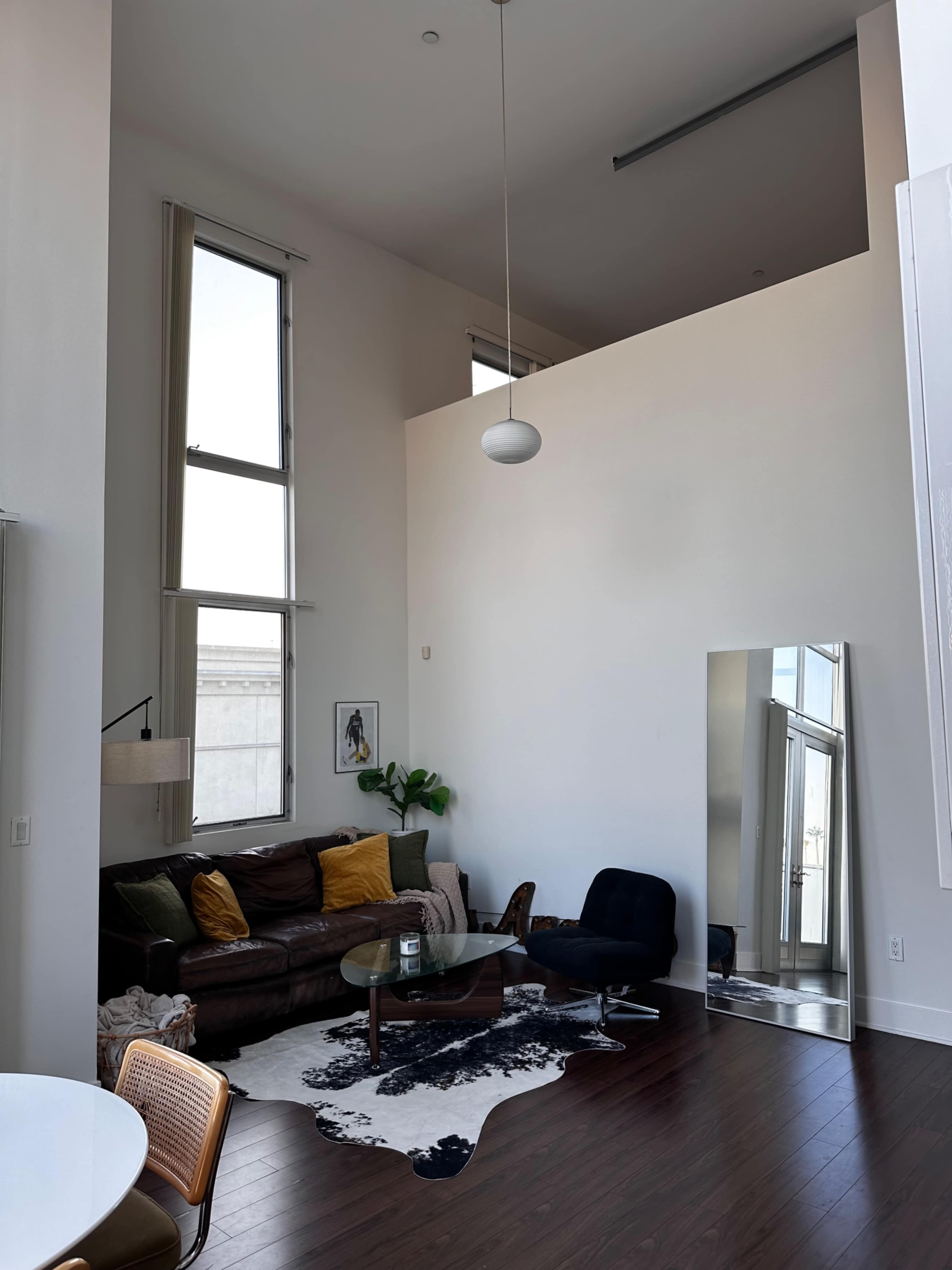 Downtown Loft with 20 foot ceilings Image in Downtown, Glendale, CA