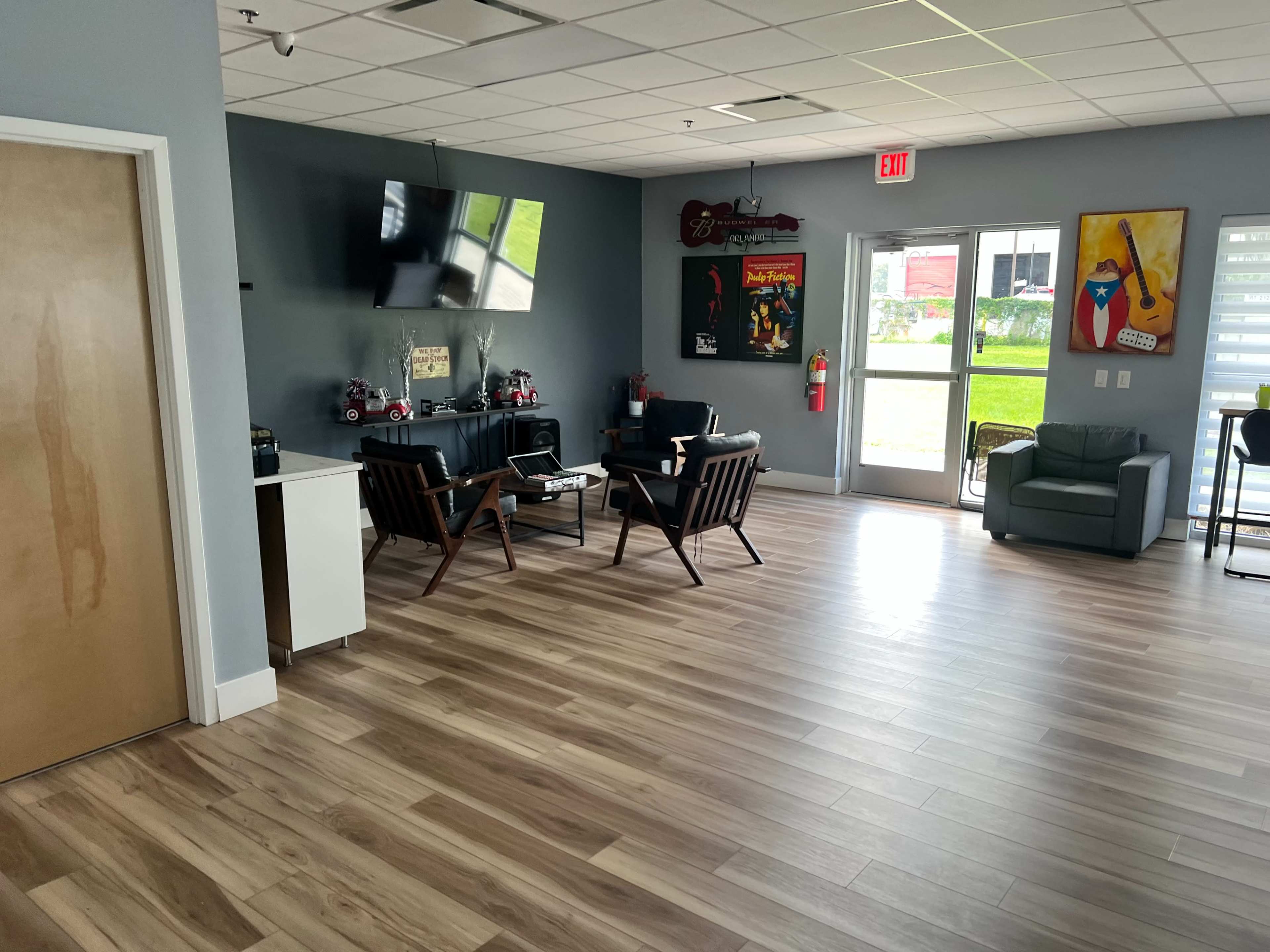 WAREHOUSE/OFFICE SPACE Image in Florida Center, Orlando, FL