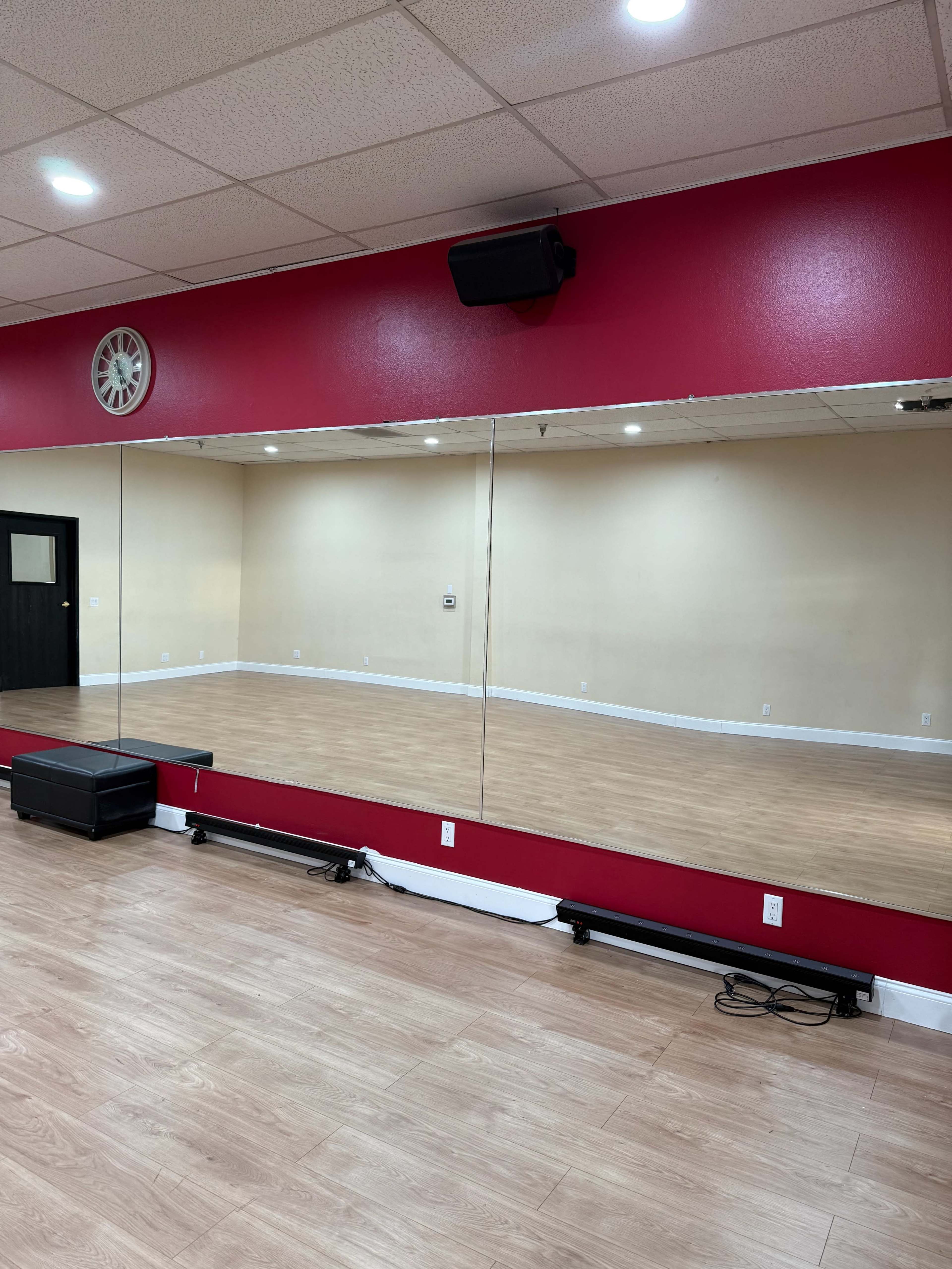 Studio for Rent – Ideal for Rehearsals & Creative Projects! Image in Buena Park, Buena Park, CA