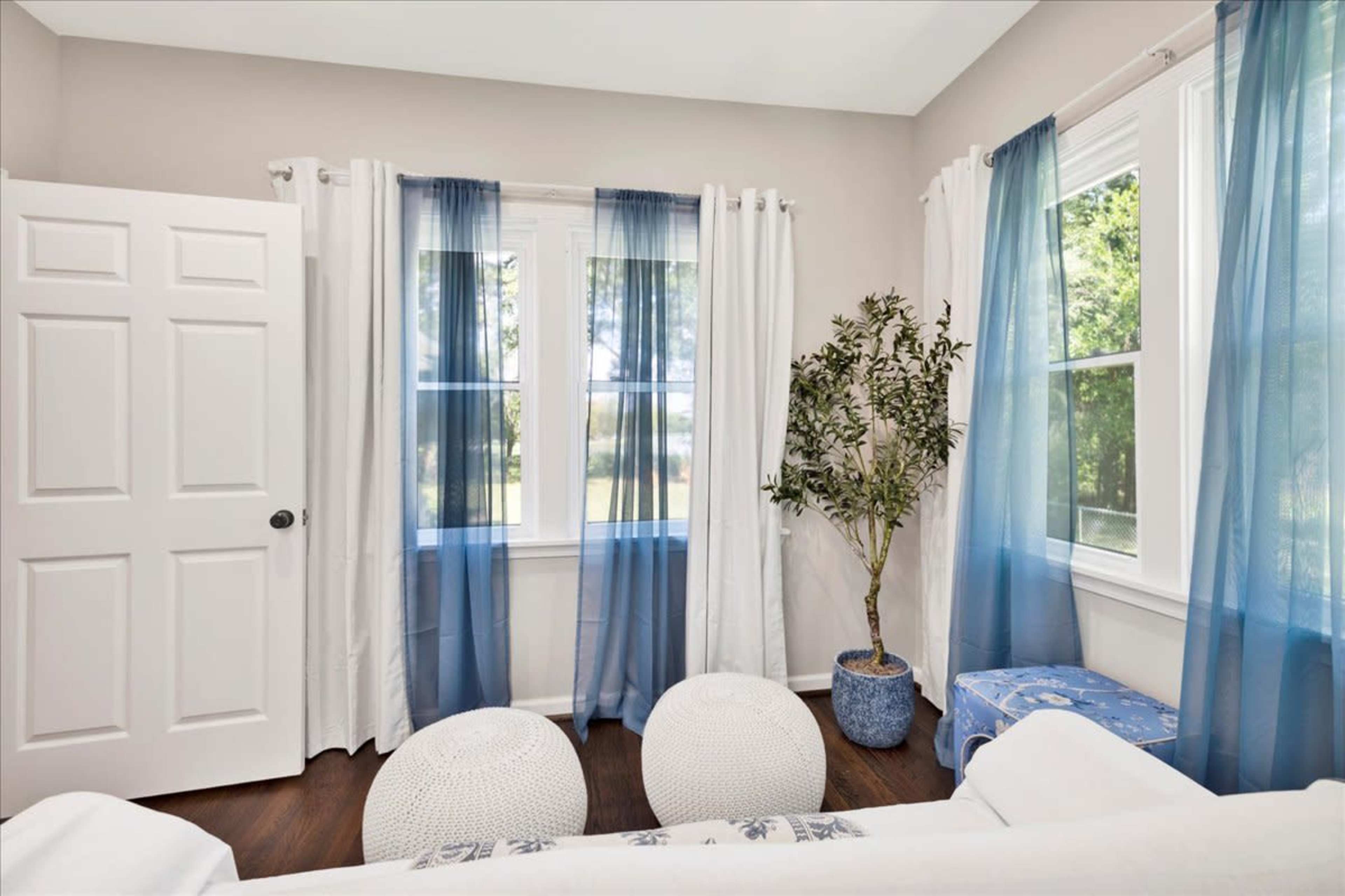 #LakeHouse Fun, Fishing, & Games w/ Creative Corner - Near Airport/BJCC/Downtown/Crossplex Image in North Eastlake, BRIMGINHAM, AL