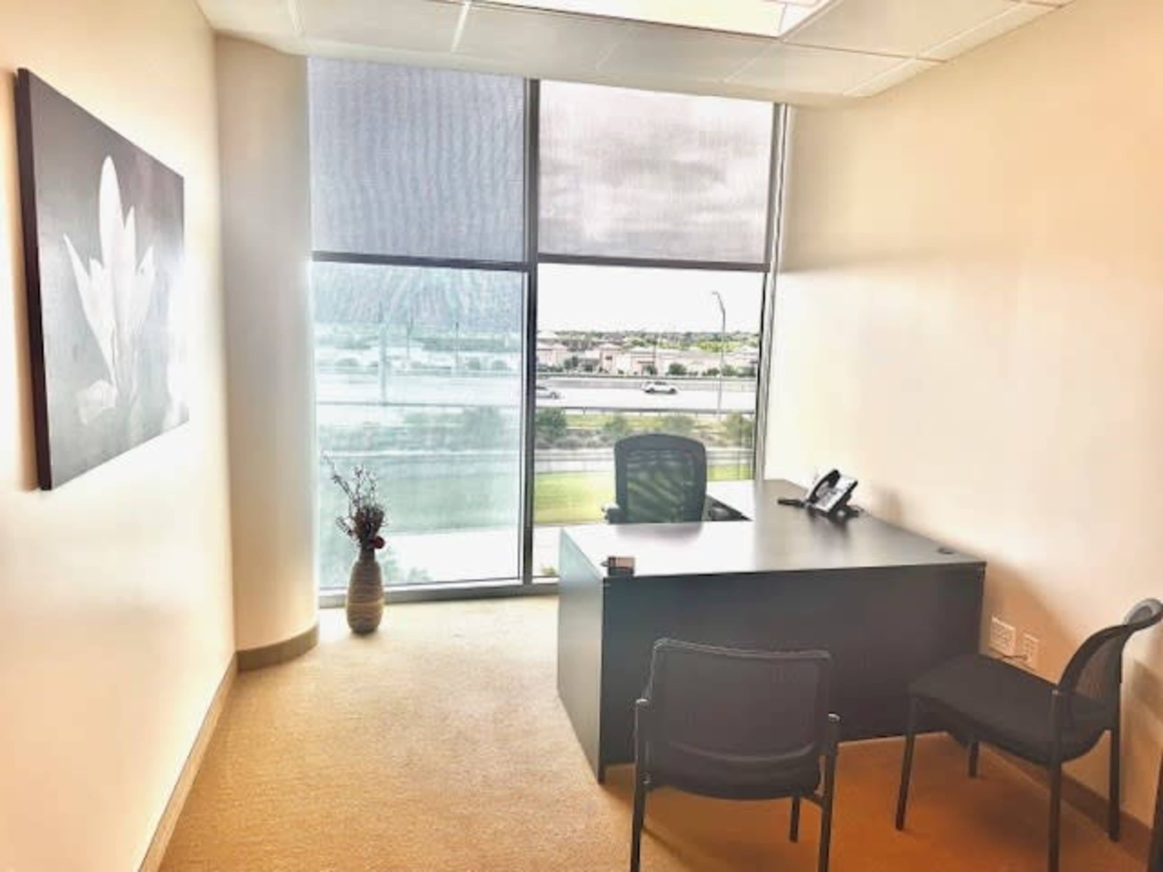 Private Day Office! Convenient location at the corner of Lake Forest and Hwy 121 in the Valliance Bank Building Image in , McKinney, TX