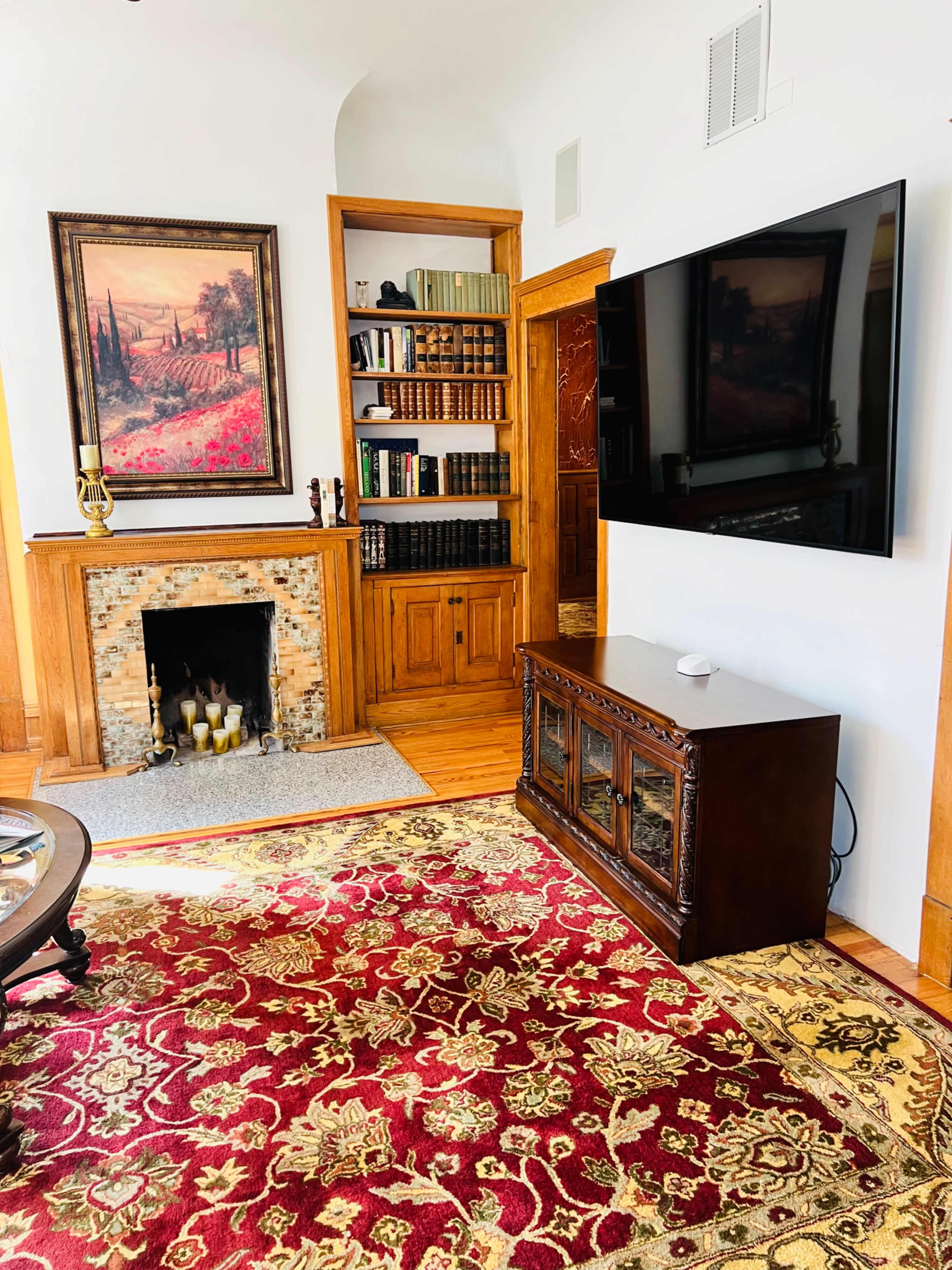 Luxe Downtown Historic Victorian, A+ Location Image in Oak Park Township, Oak Park, IL