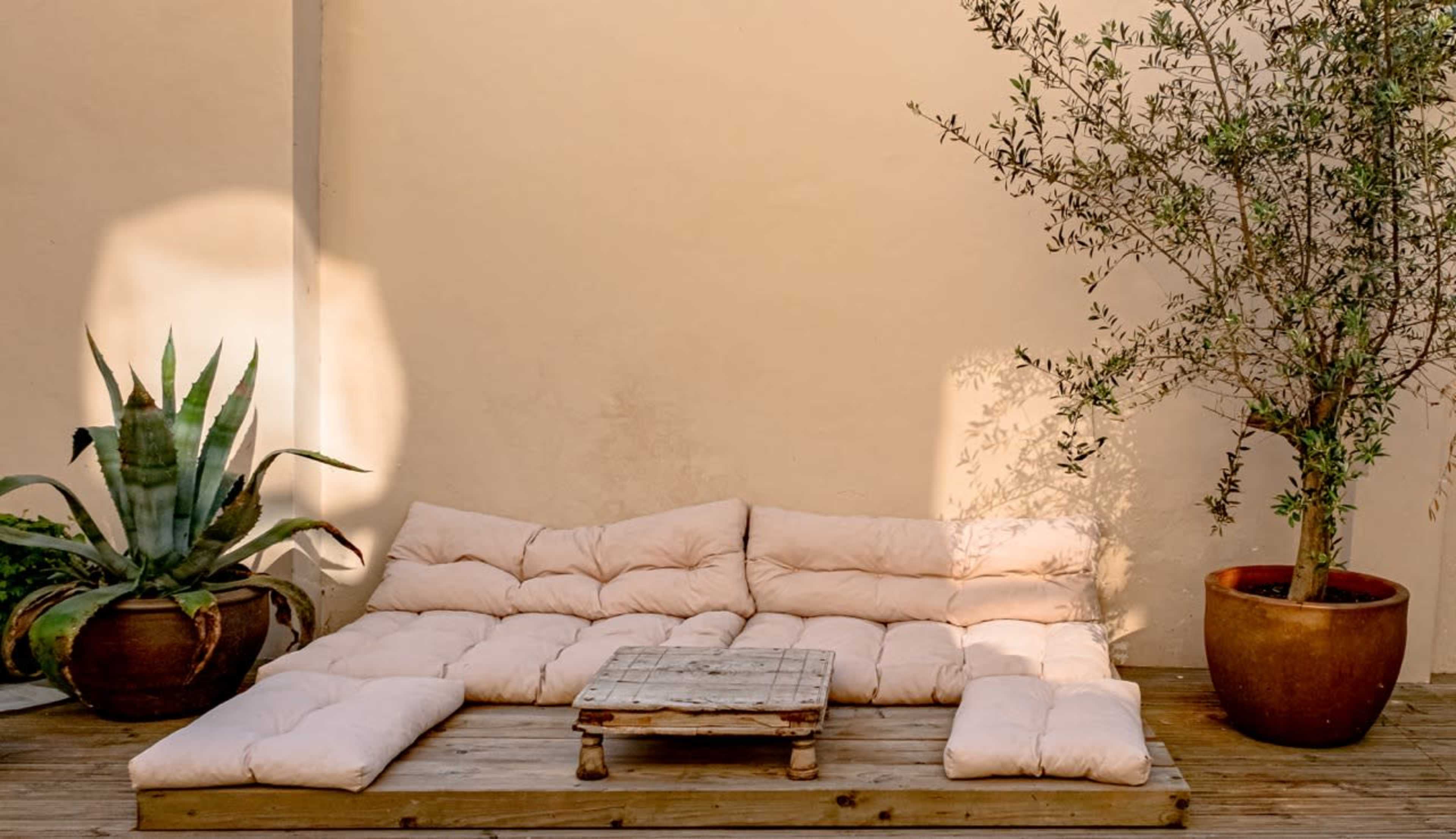 Hidden Earthy Artisan Retreat with Private Tropical Terrace | Tulum or Berber style Image in Stratford, London, 