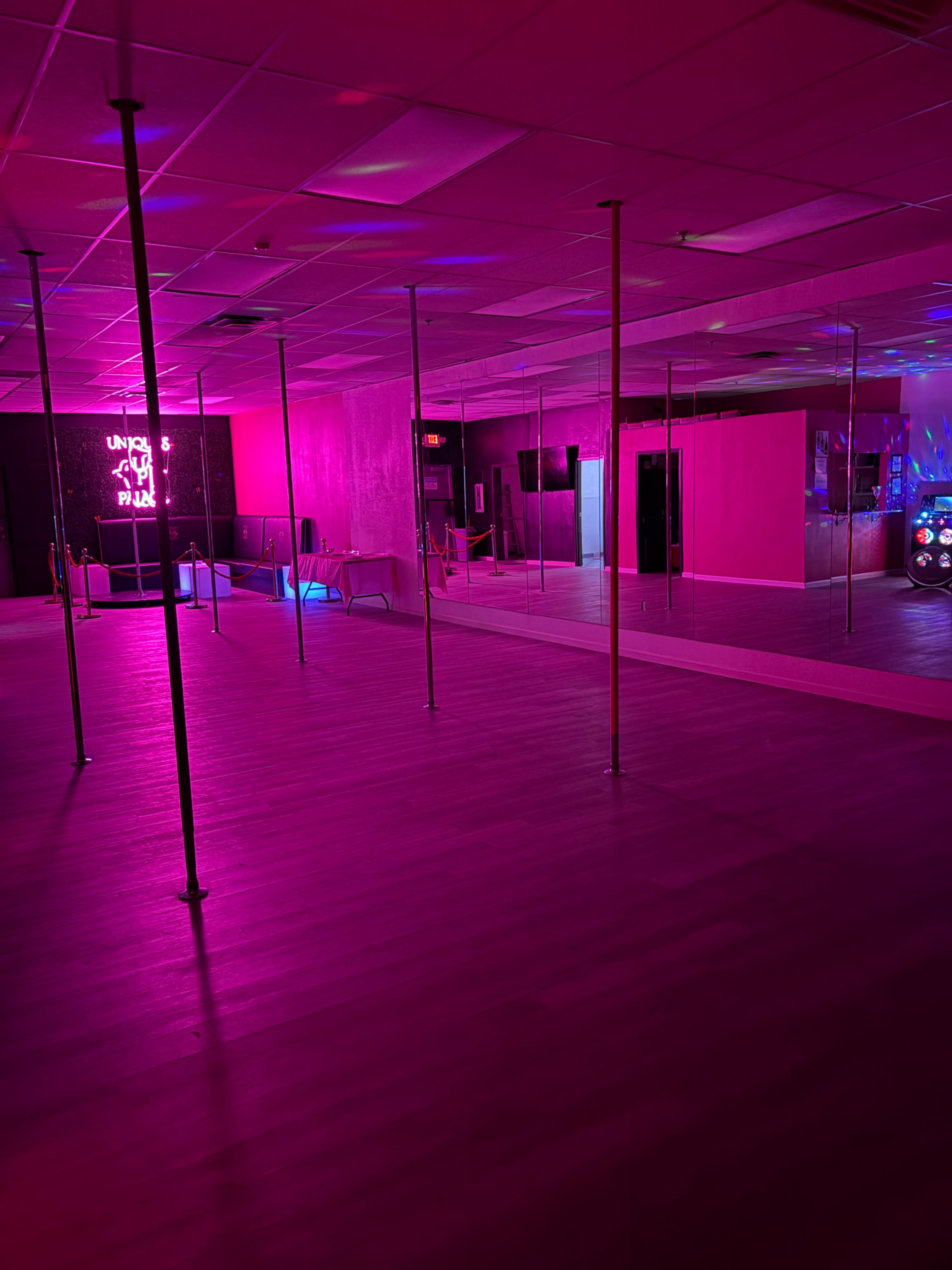 Pole studio open for classes and private events Image in Charleston, Las Vegas, NV