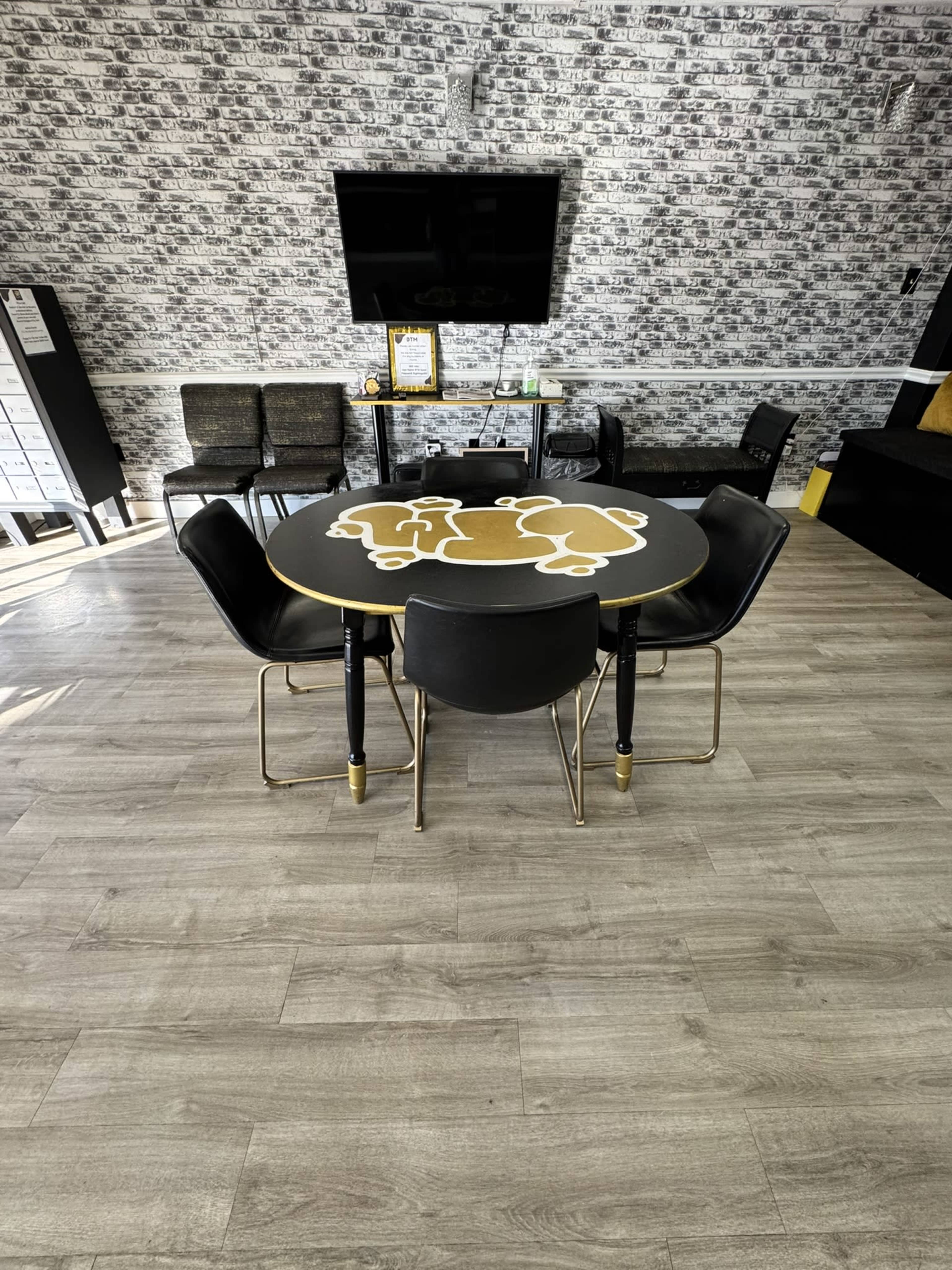 Affordable & Chic Meeting Room in the Heart of Whitehaven Image in Whitehaven, Memphis, TN