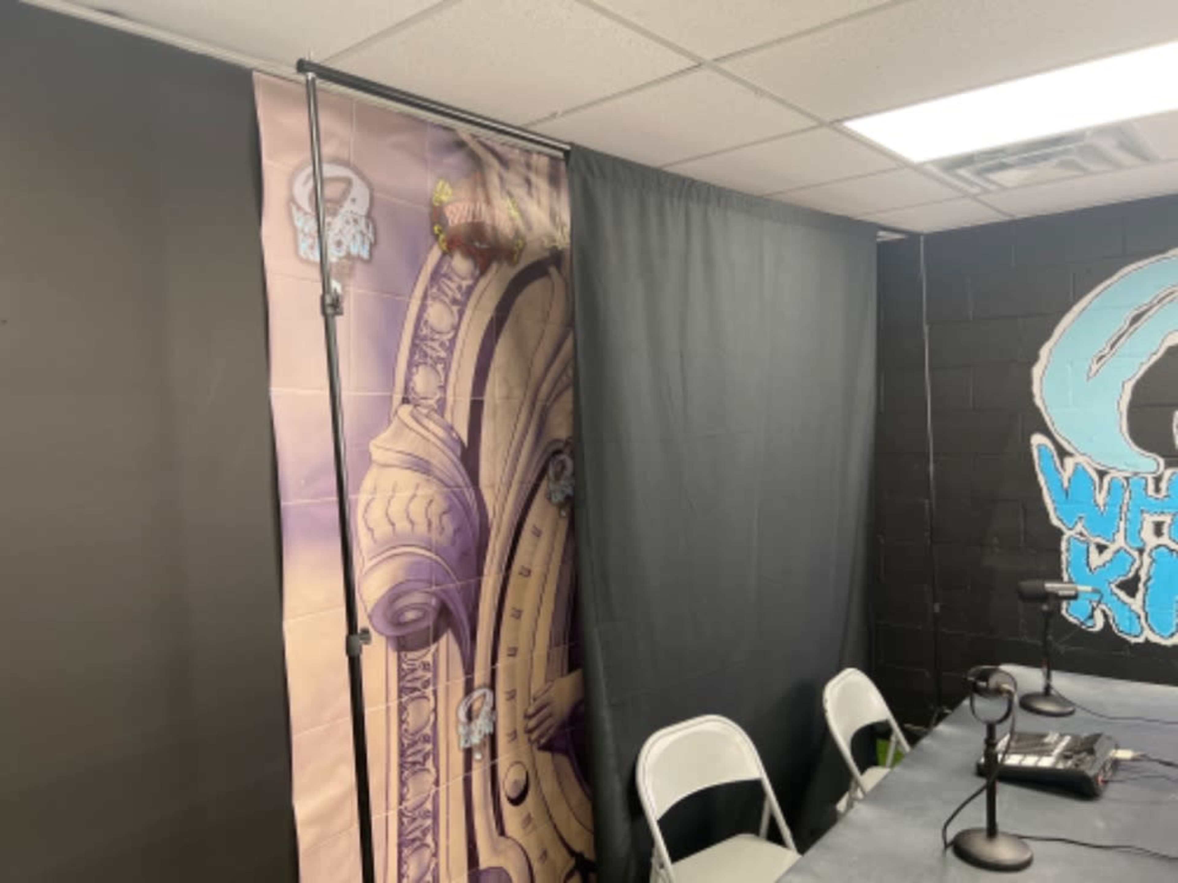 Backdrop Stand 8’ tall 12’ wide
