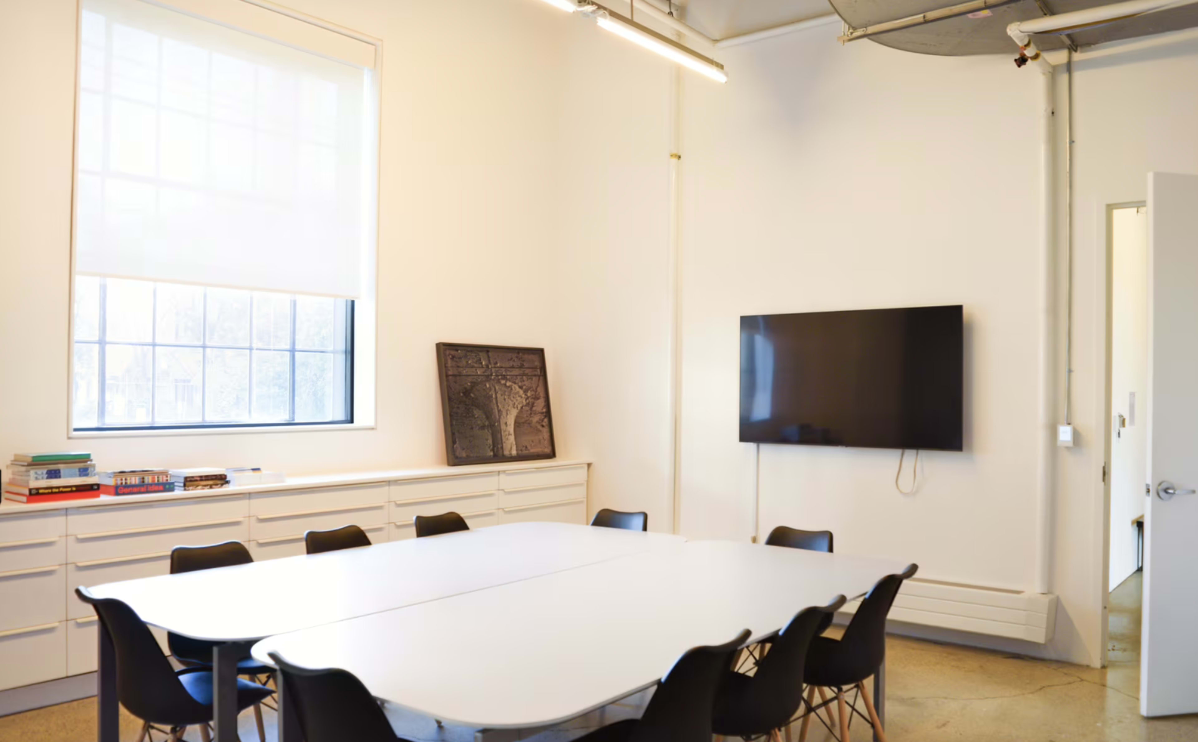 Executive Office at Museum of Contemporary Art, Toronto Image in Dufferin Grove, Toronto, ON