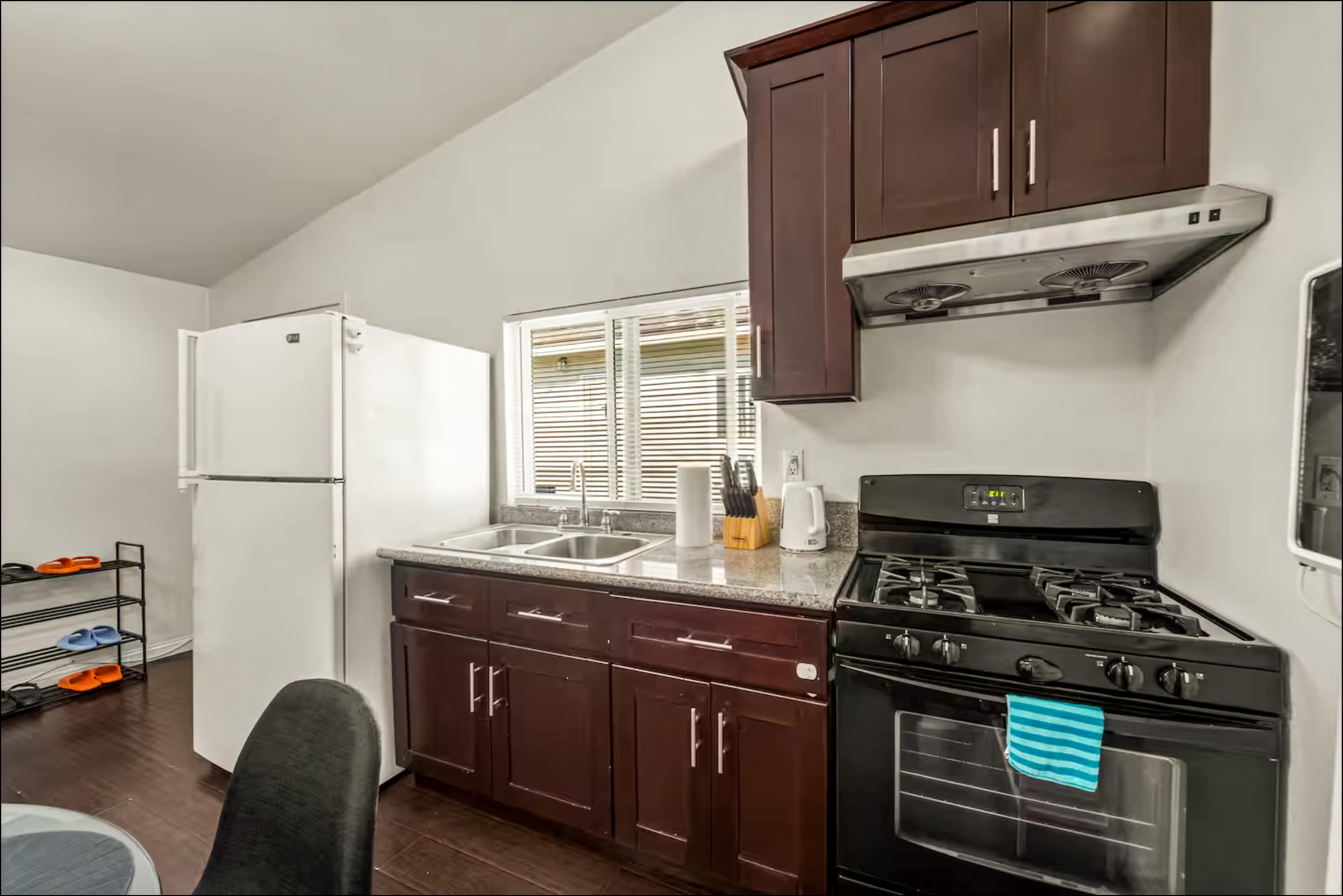 Spacious Alhambra Home with Natural Light & Film-Ready Interiors Image in Alhambra, Alhambra, CA