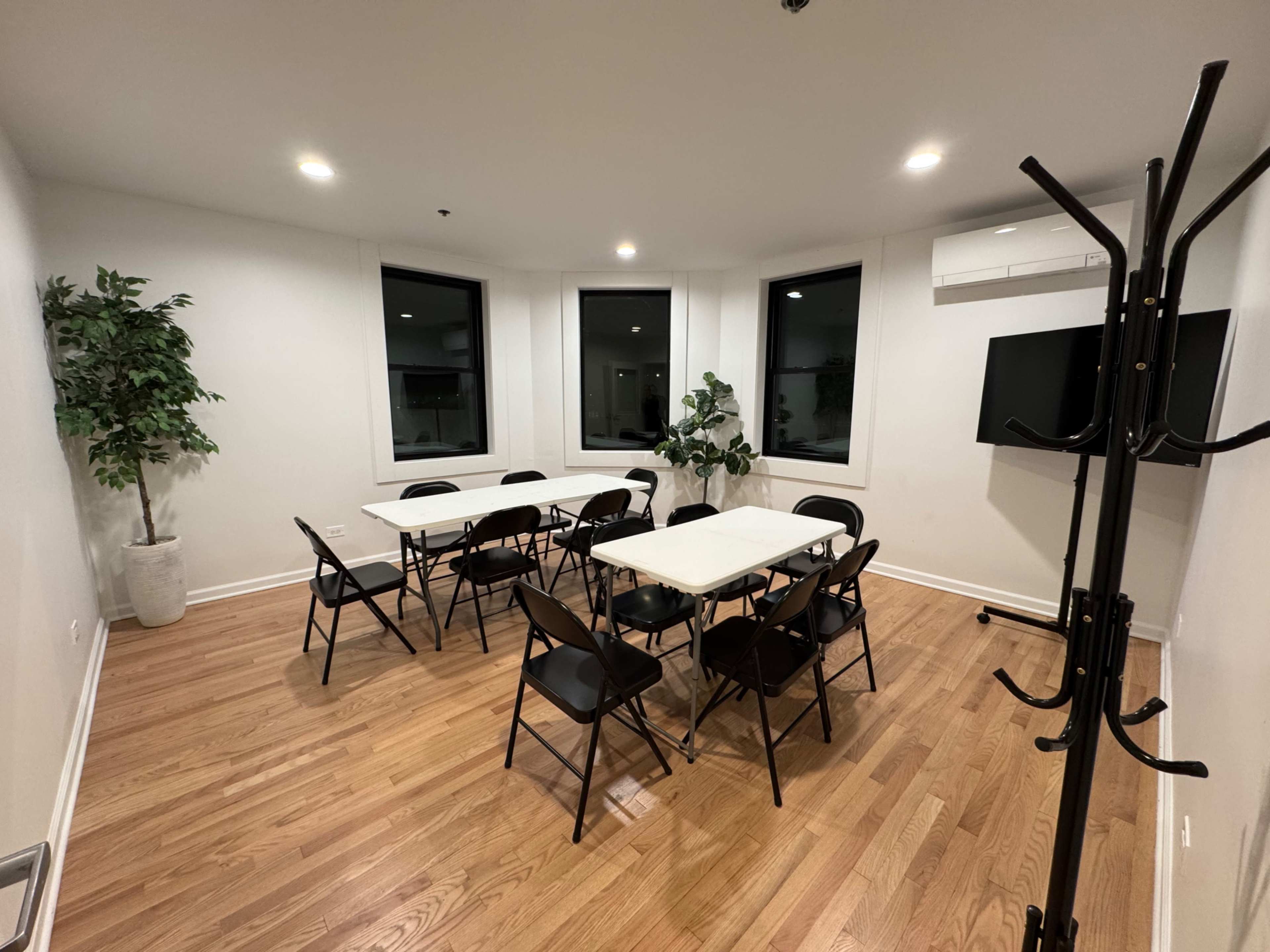 Open Loft Overlooking Humboldt Park Image in Humboldt Park, CHICAGO, IL