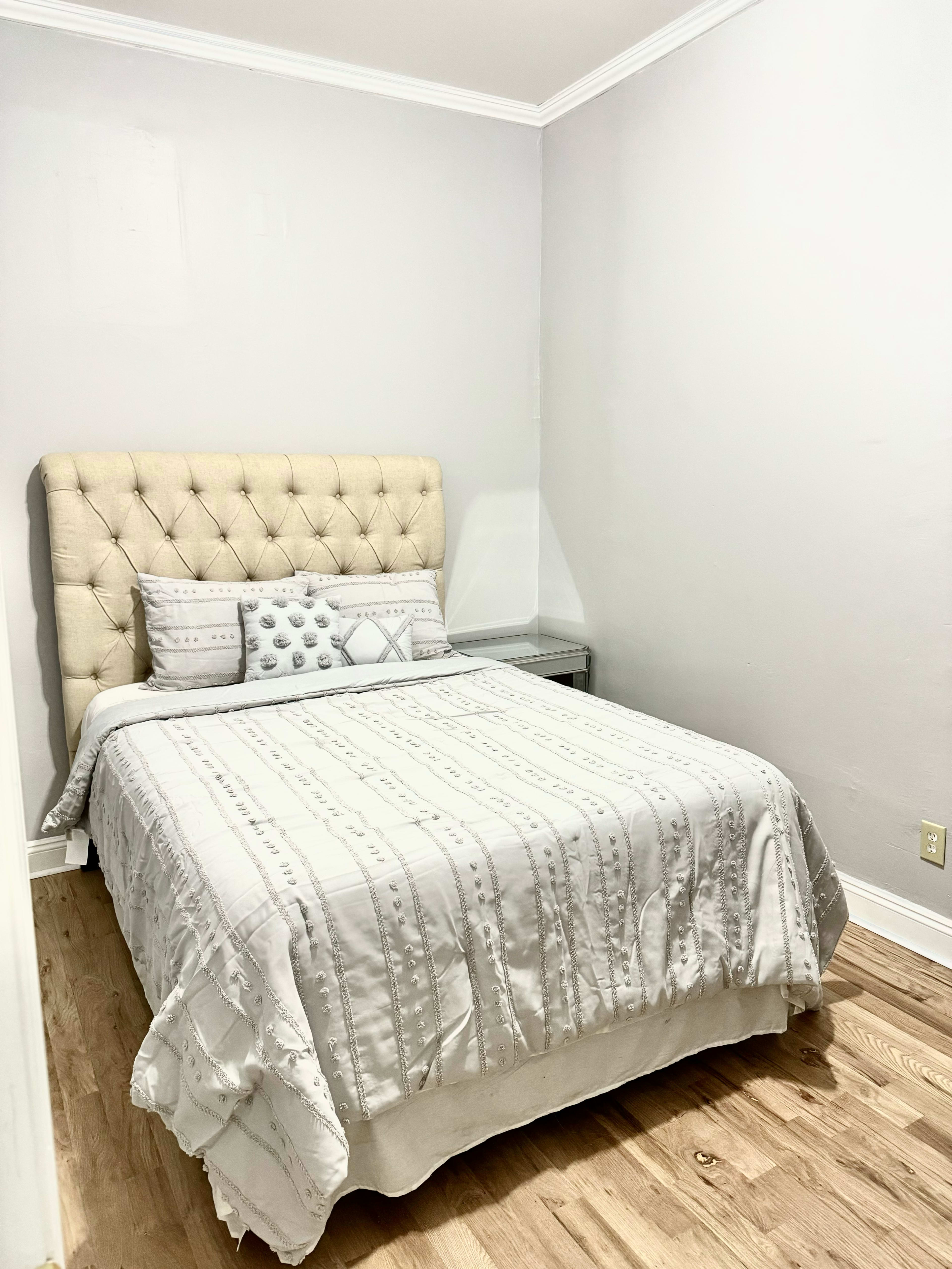 Cozy Apartment with backyard space Cozy Image in Canarsie, Brooklyn, NY