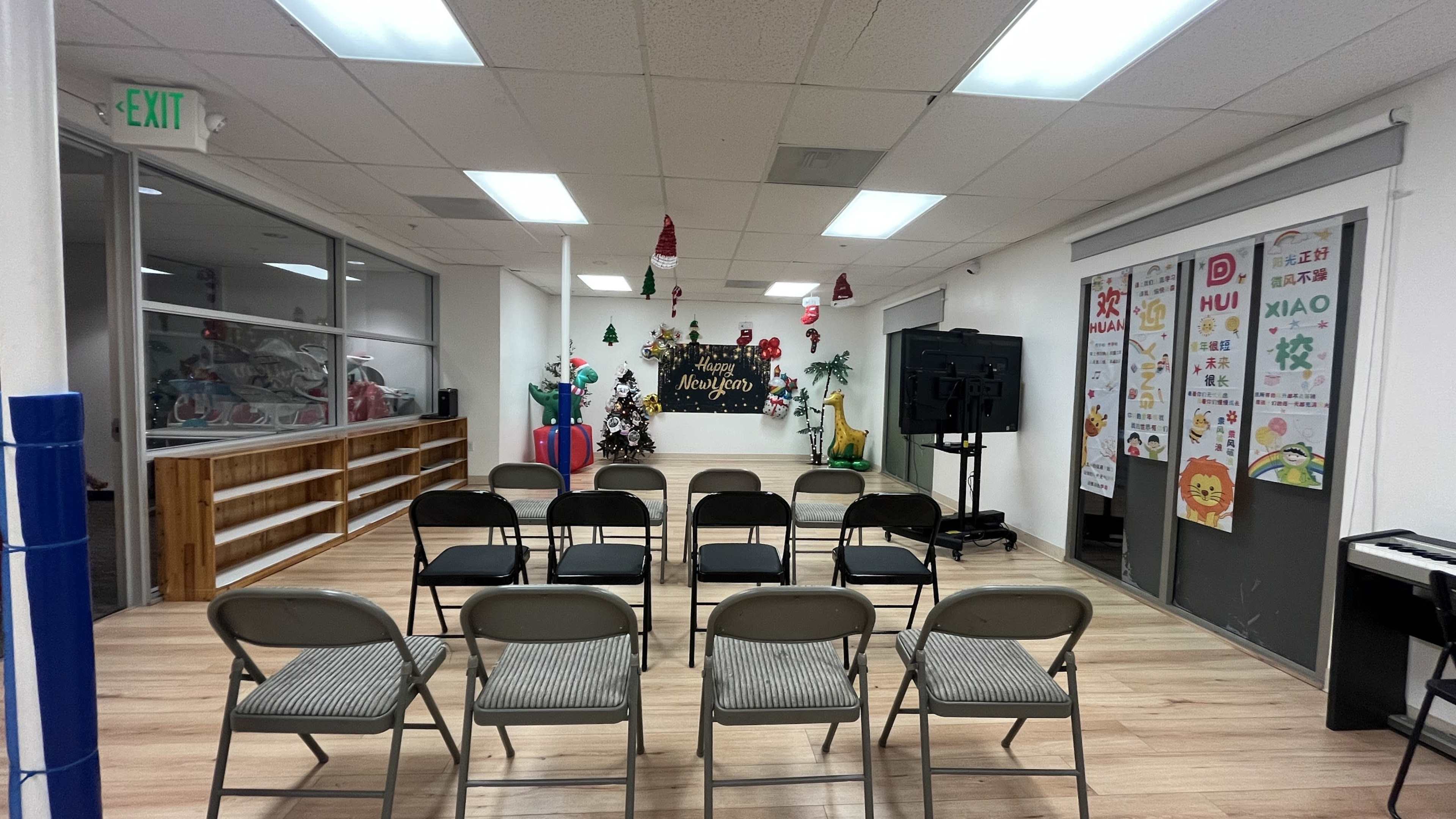 Bright Multi-Purpose Studio with Floor-to-Ceiling Windows Image in East San Mateo, Belmont, CA