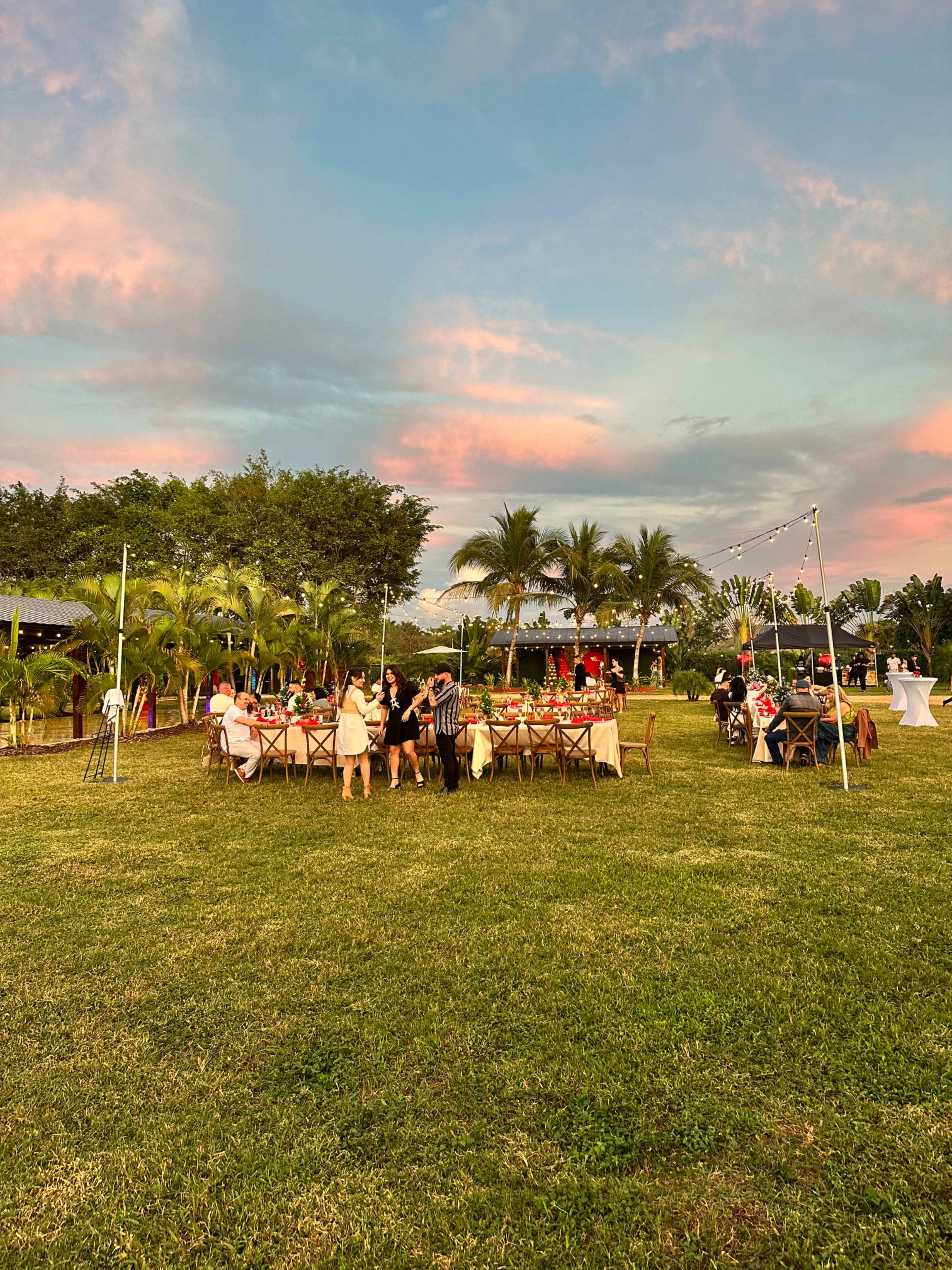 Large Ranch with Sunset Views Image in , Miami, FL