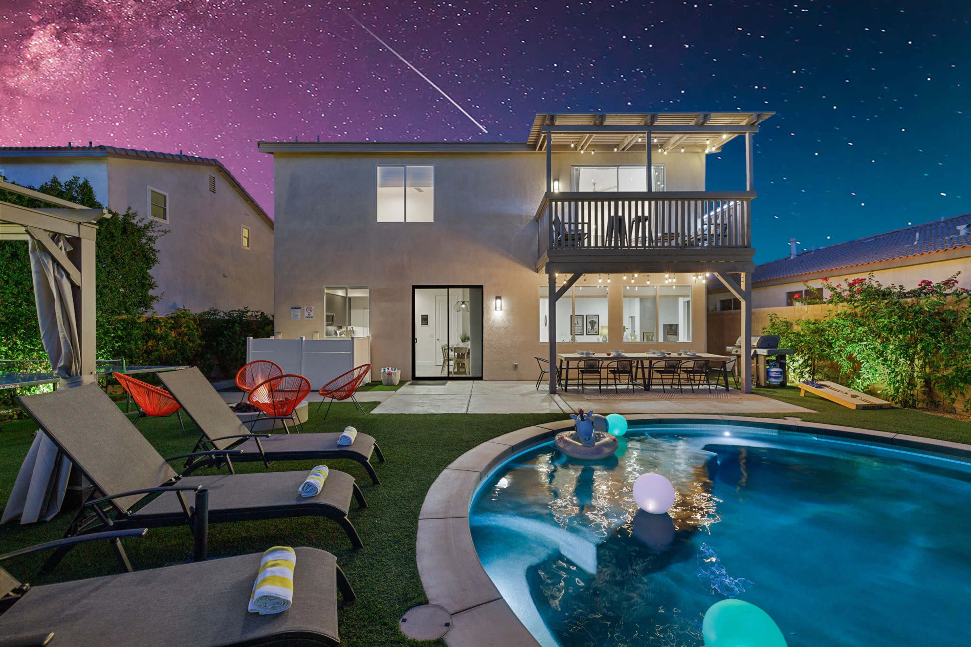 Infinity pool, game room, Palm Springs vacation home vibes Image in Indio, Indio, CA