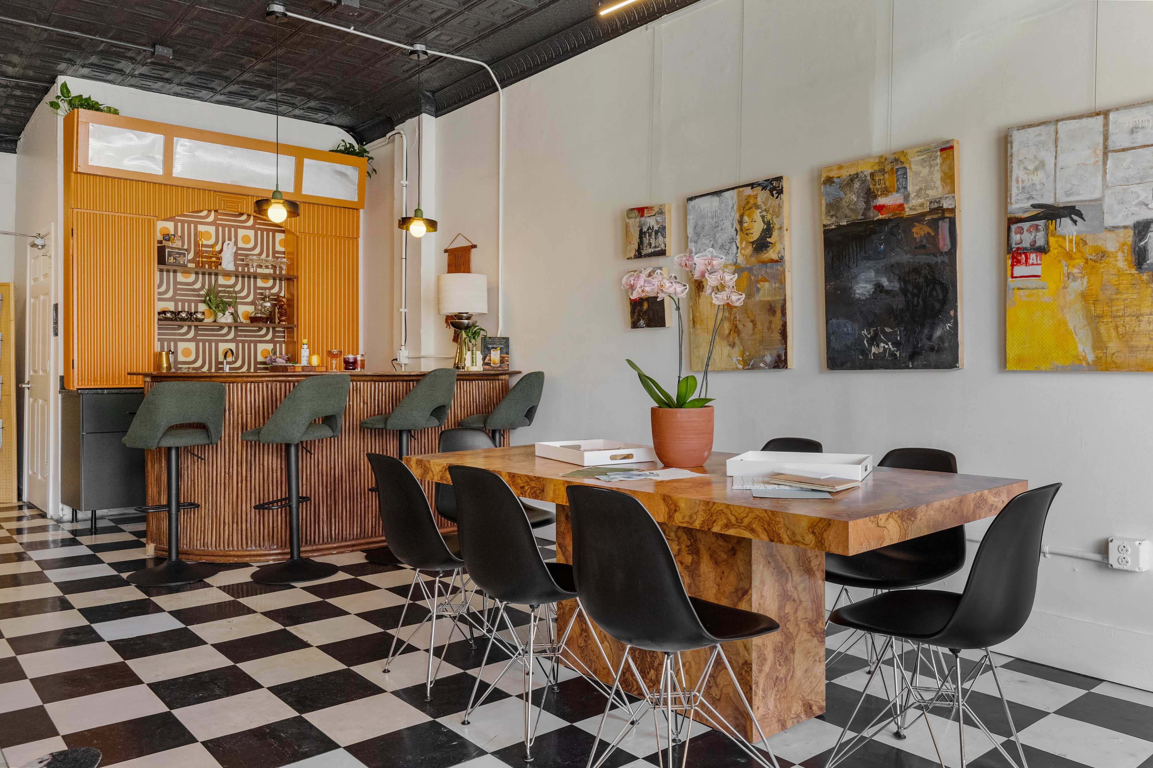 Downtown Studio with Vintage Vibes Image in Brookland Park, Richmond, VA